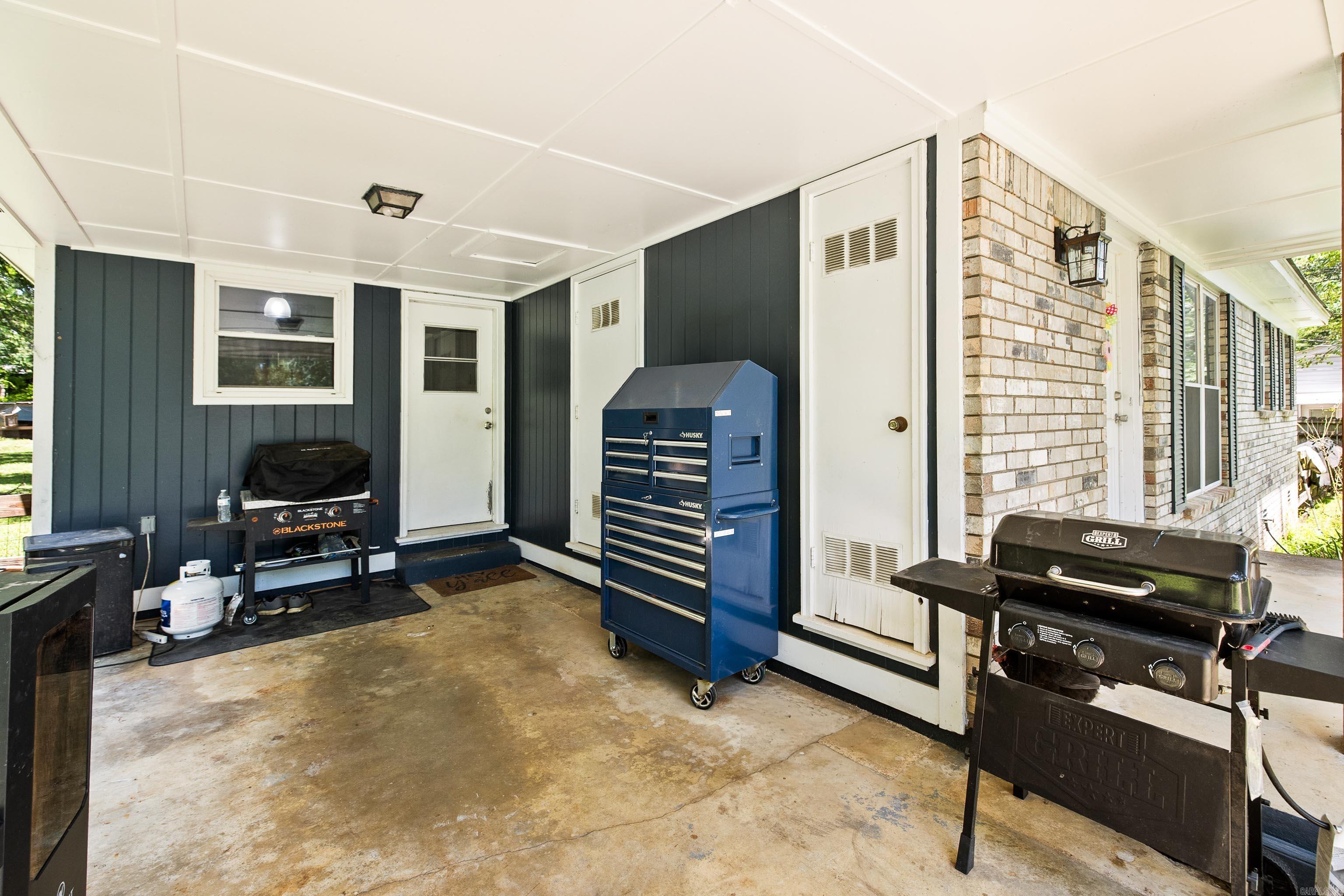 2832 Lakeside  Benton, AR