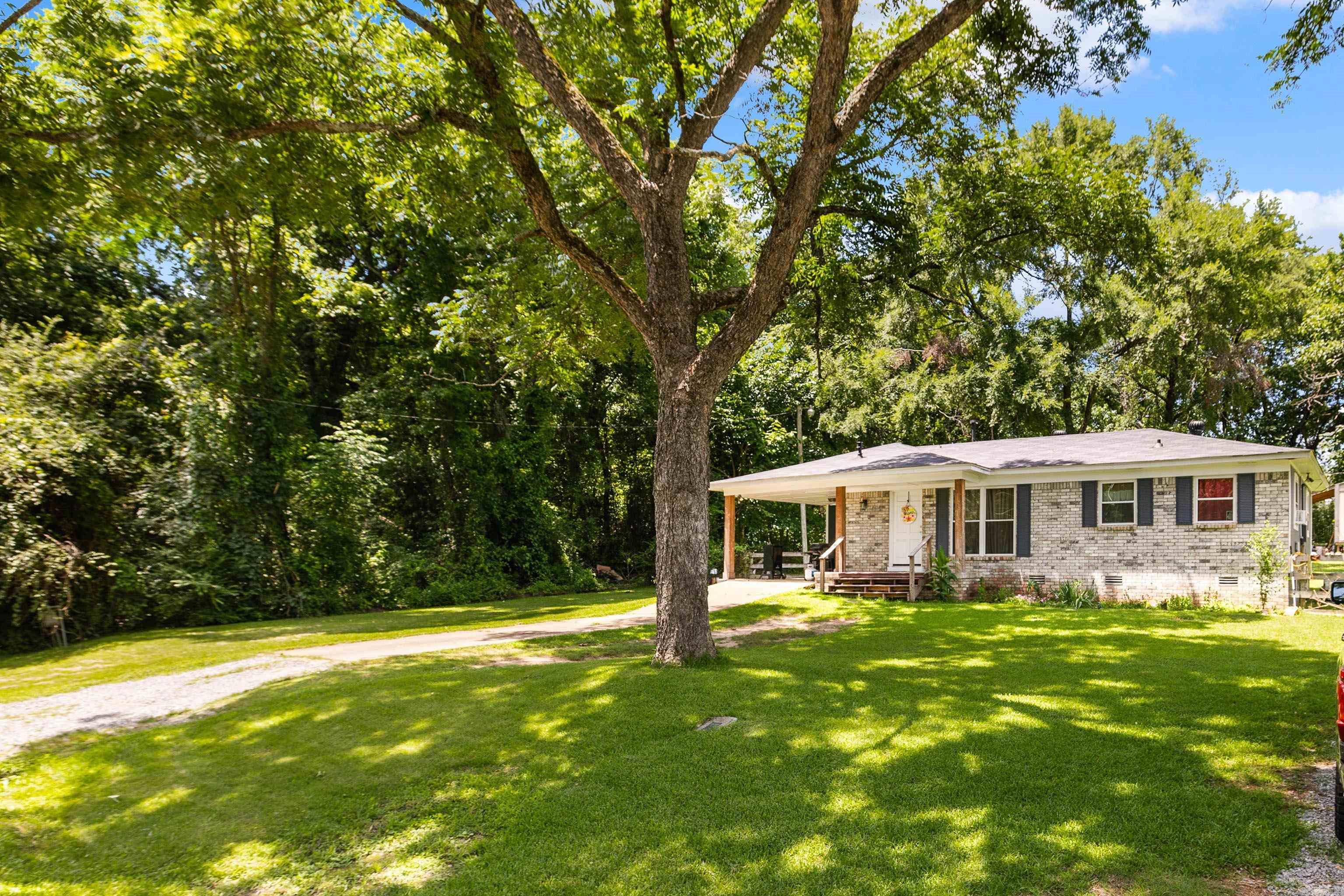 2832 Lakeside  Benton, AR