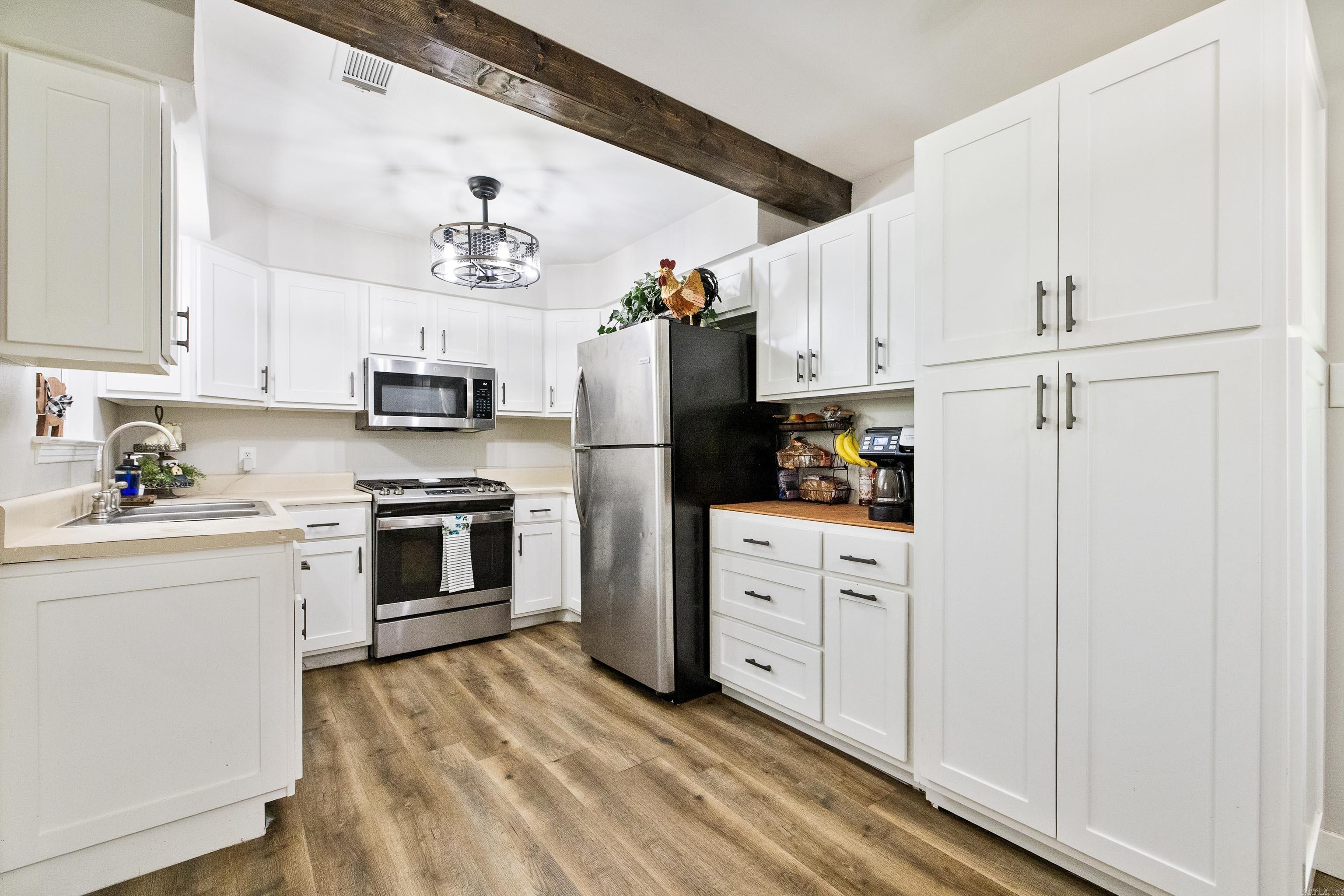 2832 Lakeside  Benton, AR
