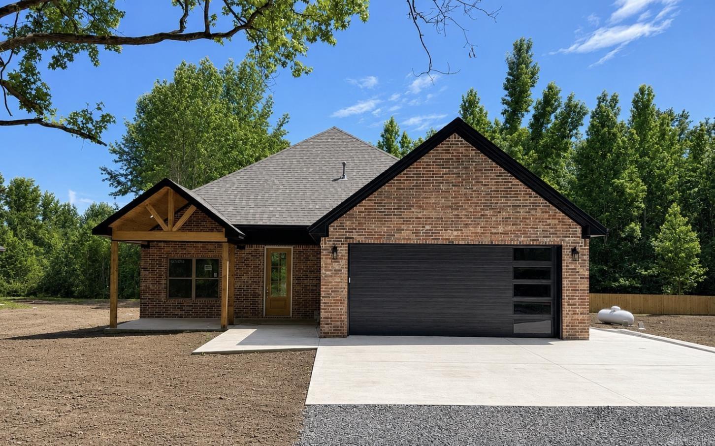 1213 E Carmichael  Cabot, AR