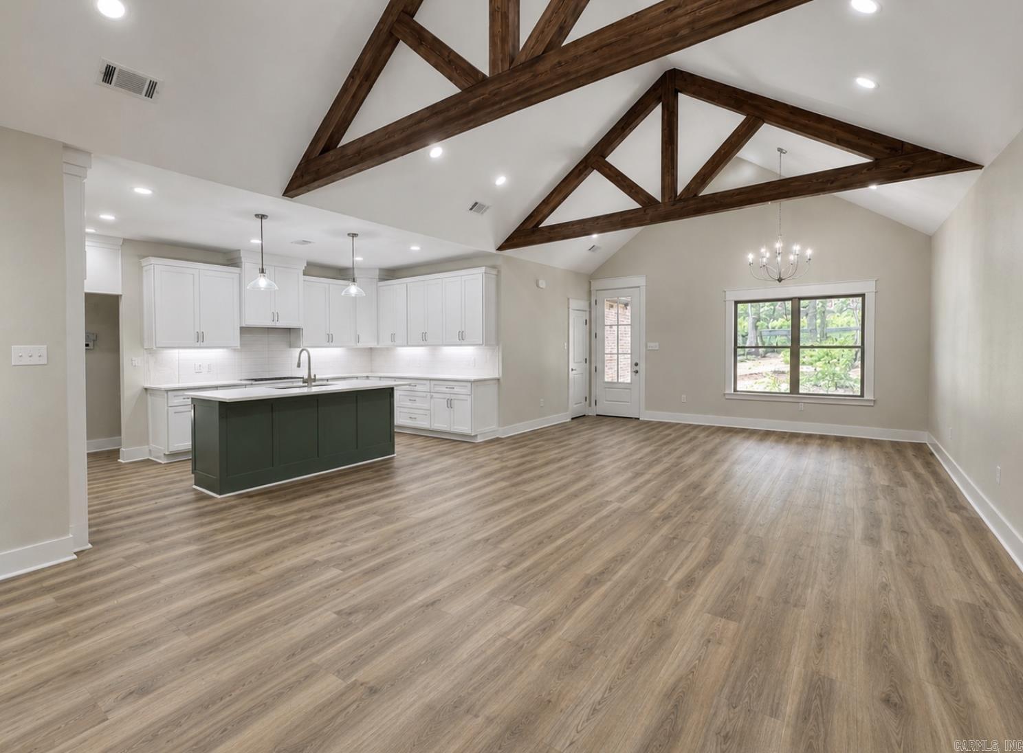 1213 E Carmichael  Cabot, AR