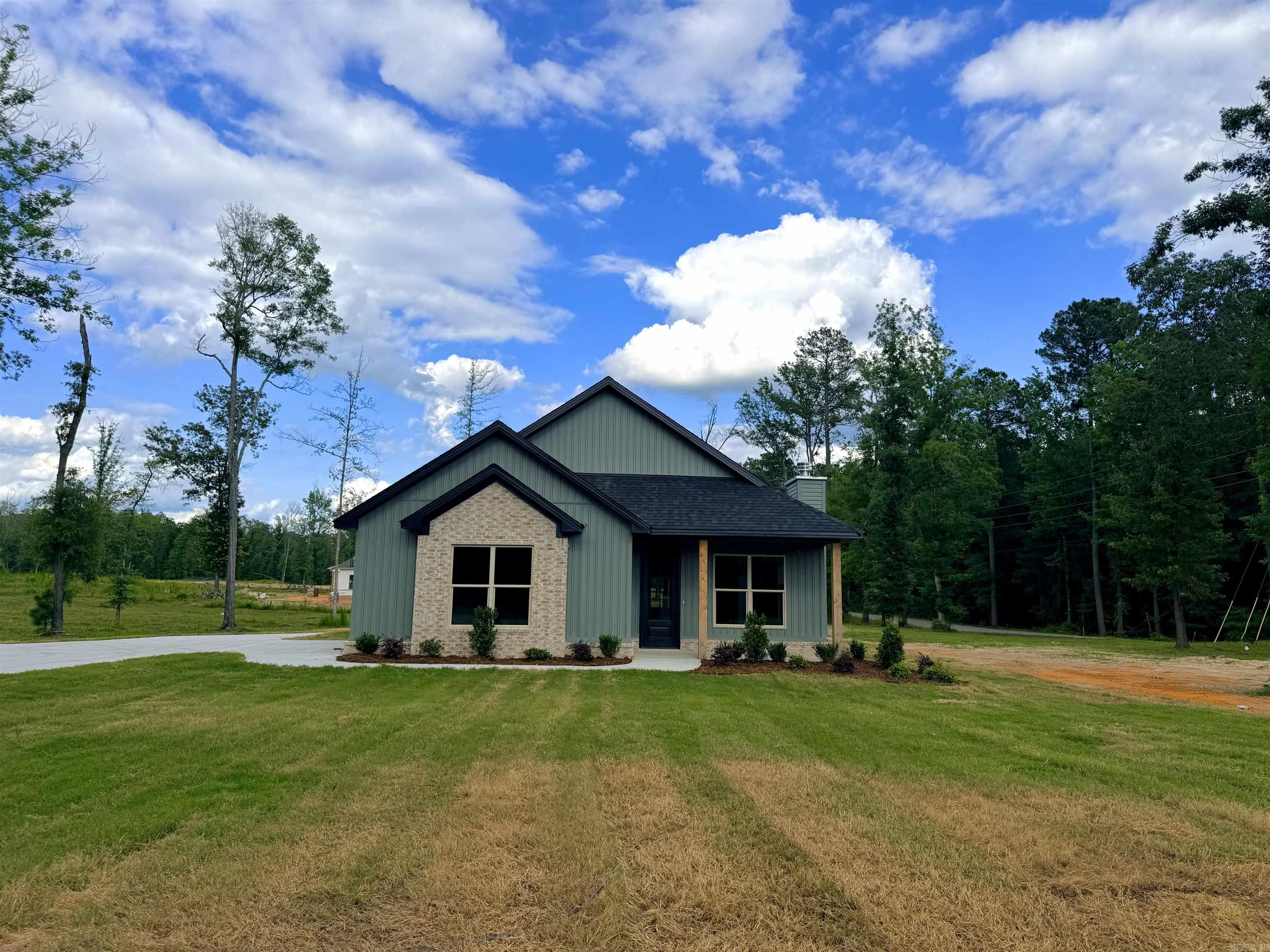 6812 N Detonti  Bauxite, AR