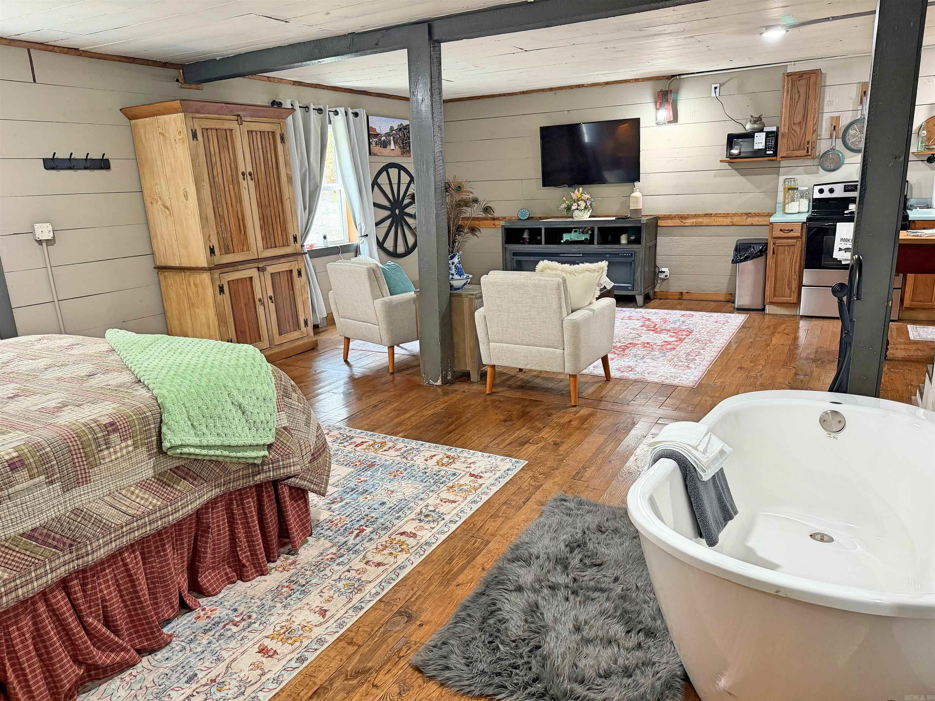 7541 Highway 289 N.  Mammoth Spring, AR