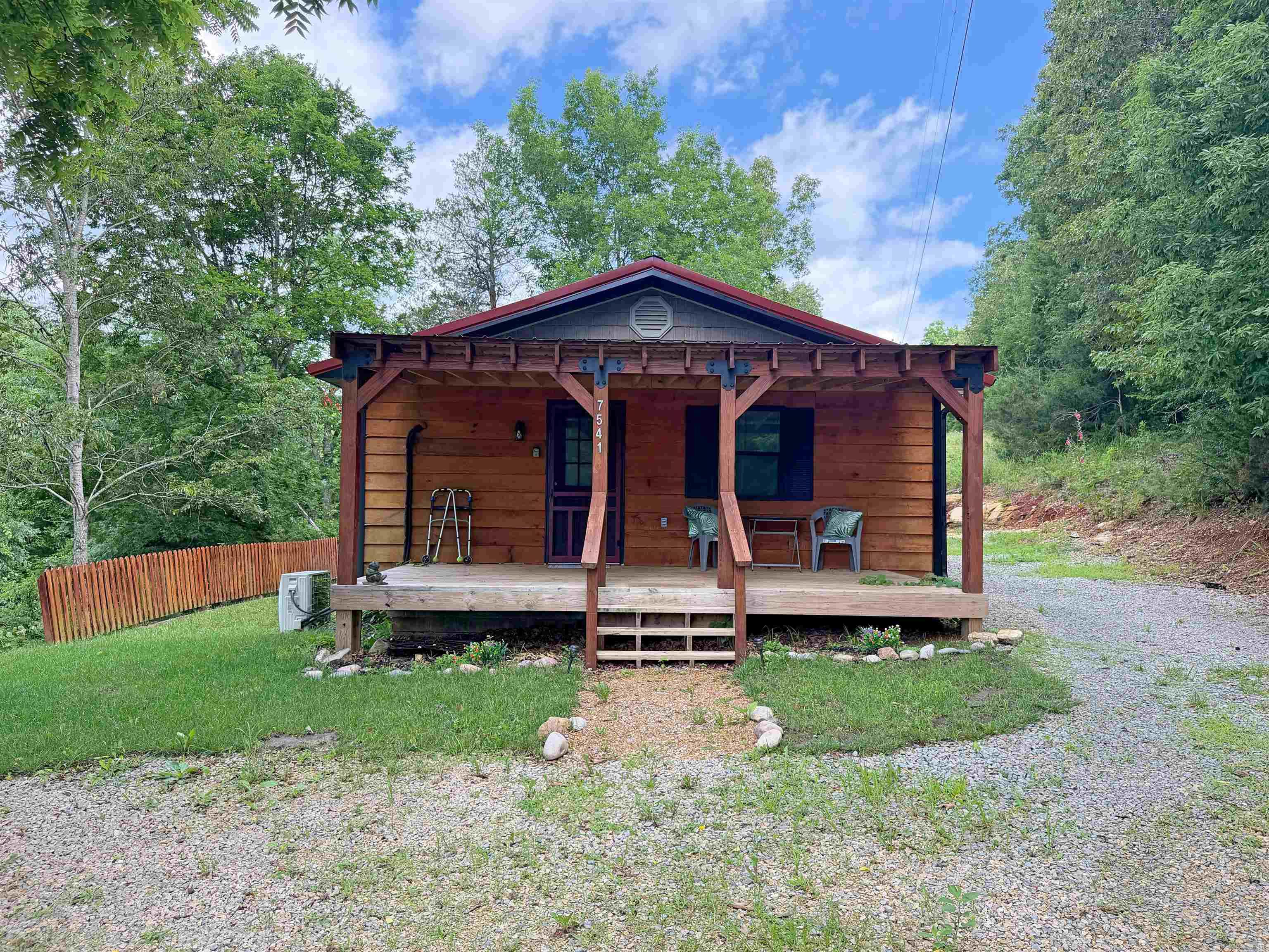 7541 Highway 289 N.  Mammoth Spring, AR