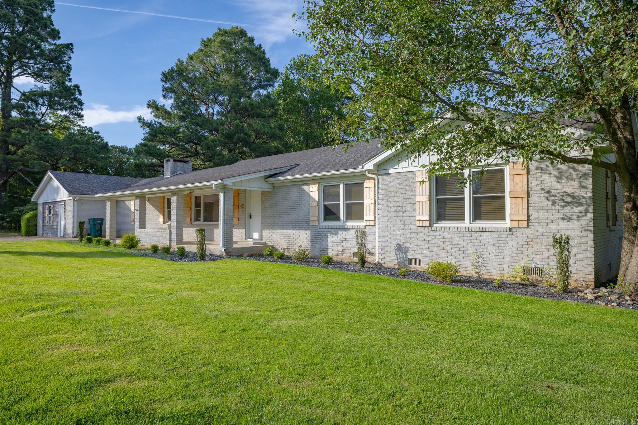 1287 W North  Piggott, AR