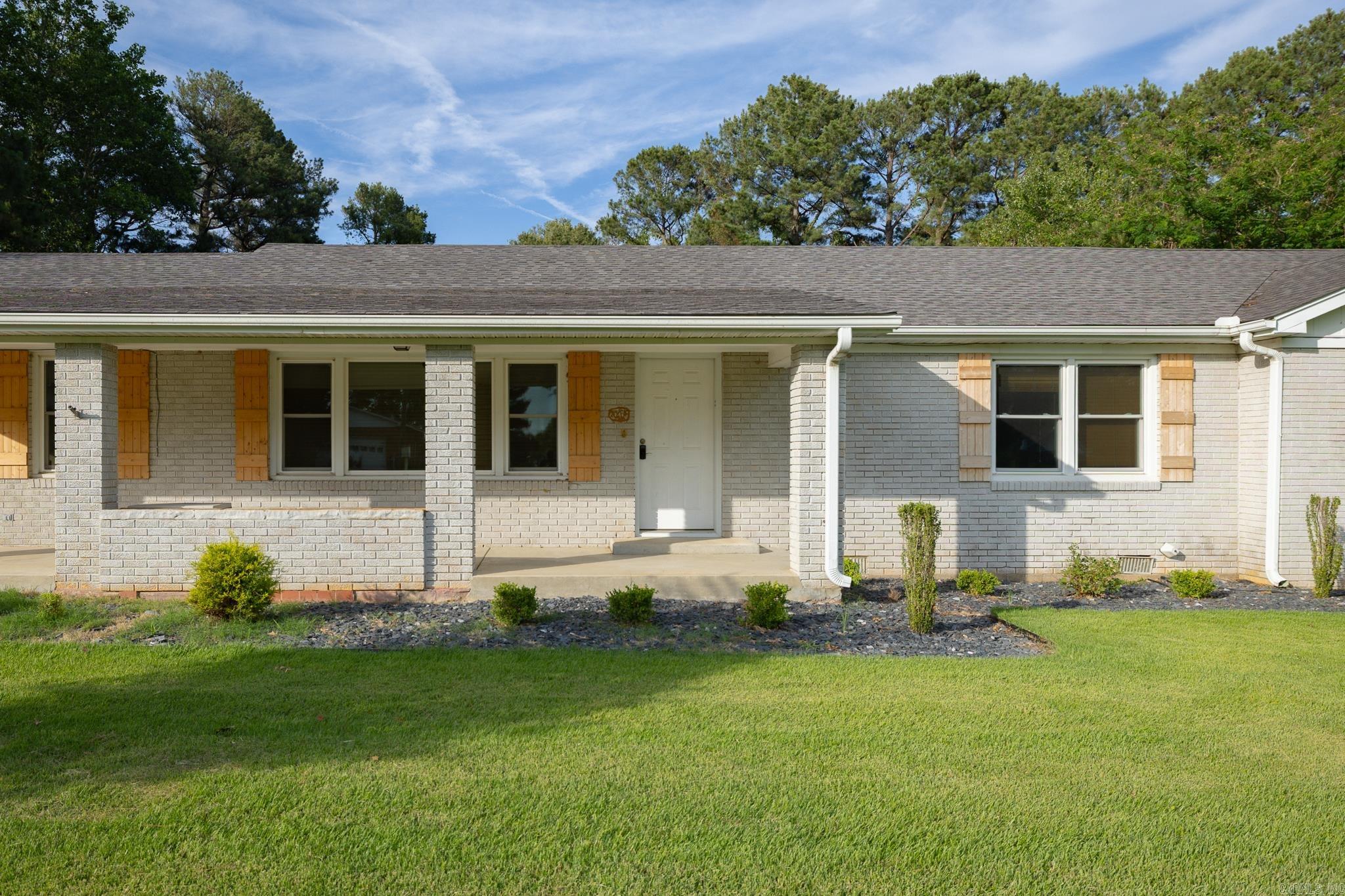 1287 W North  Piggott, AR