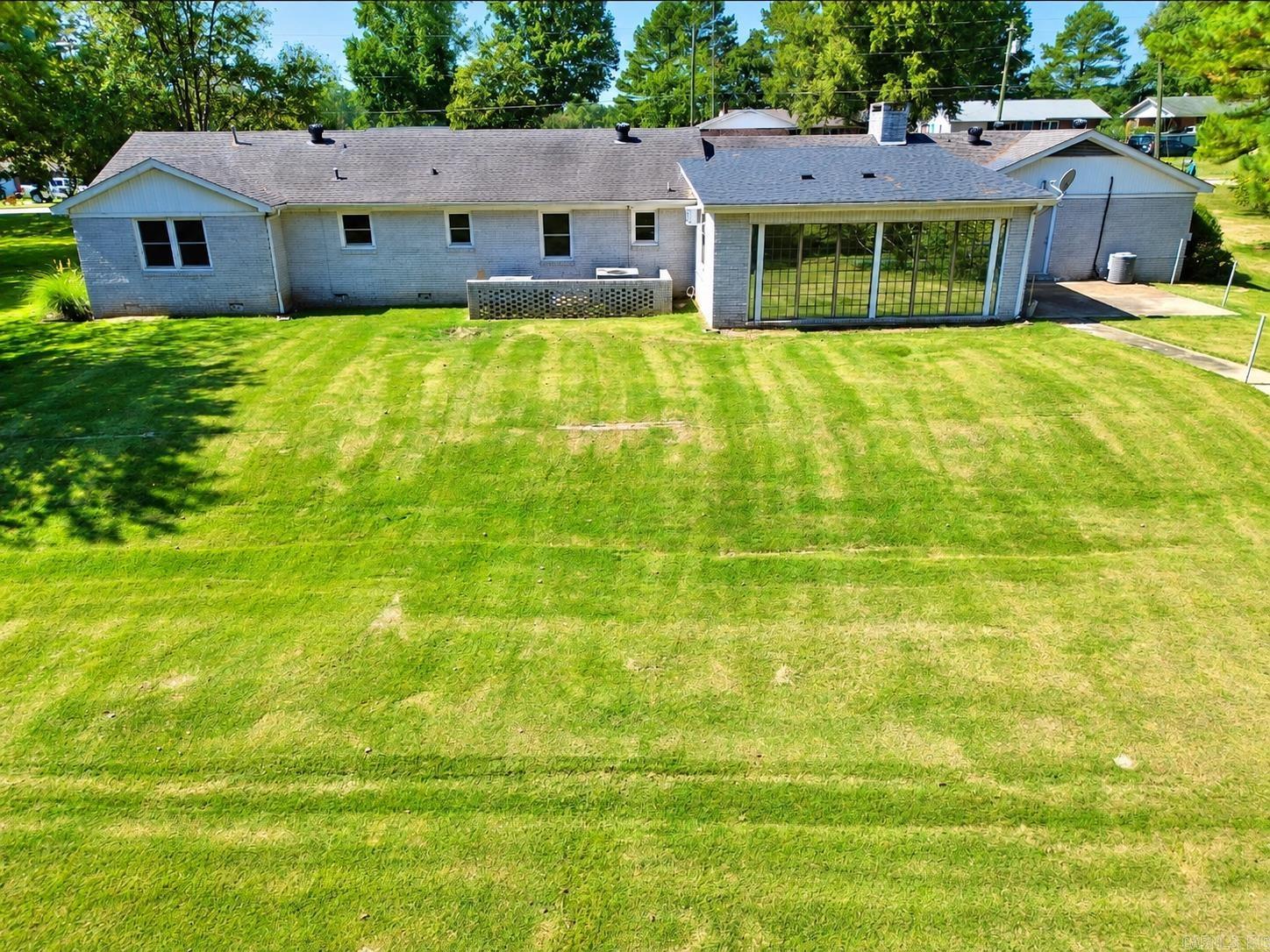 1287 W North  Piggott, AR