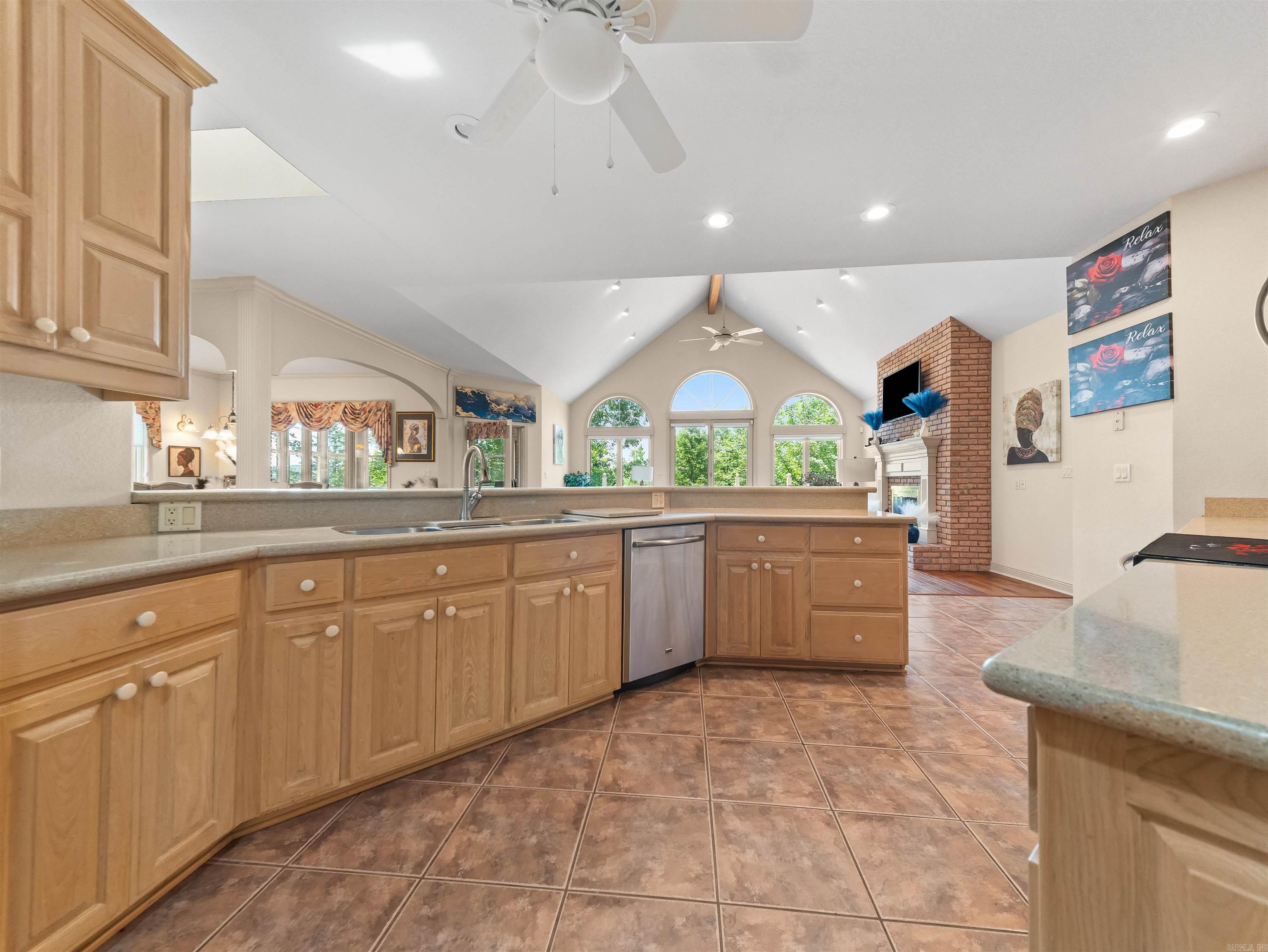 15 Lago Drive  Hot Springs Village, AR