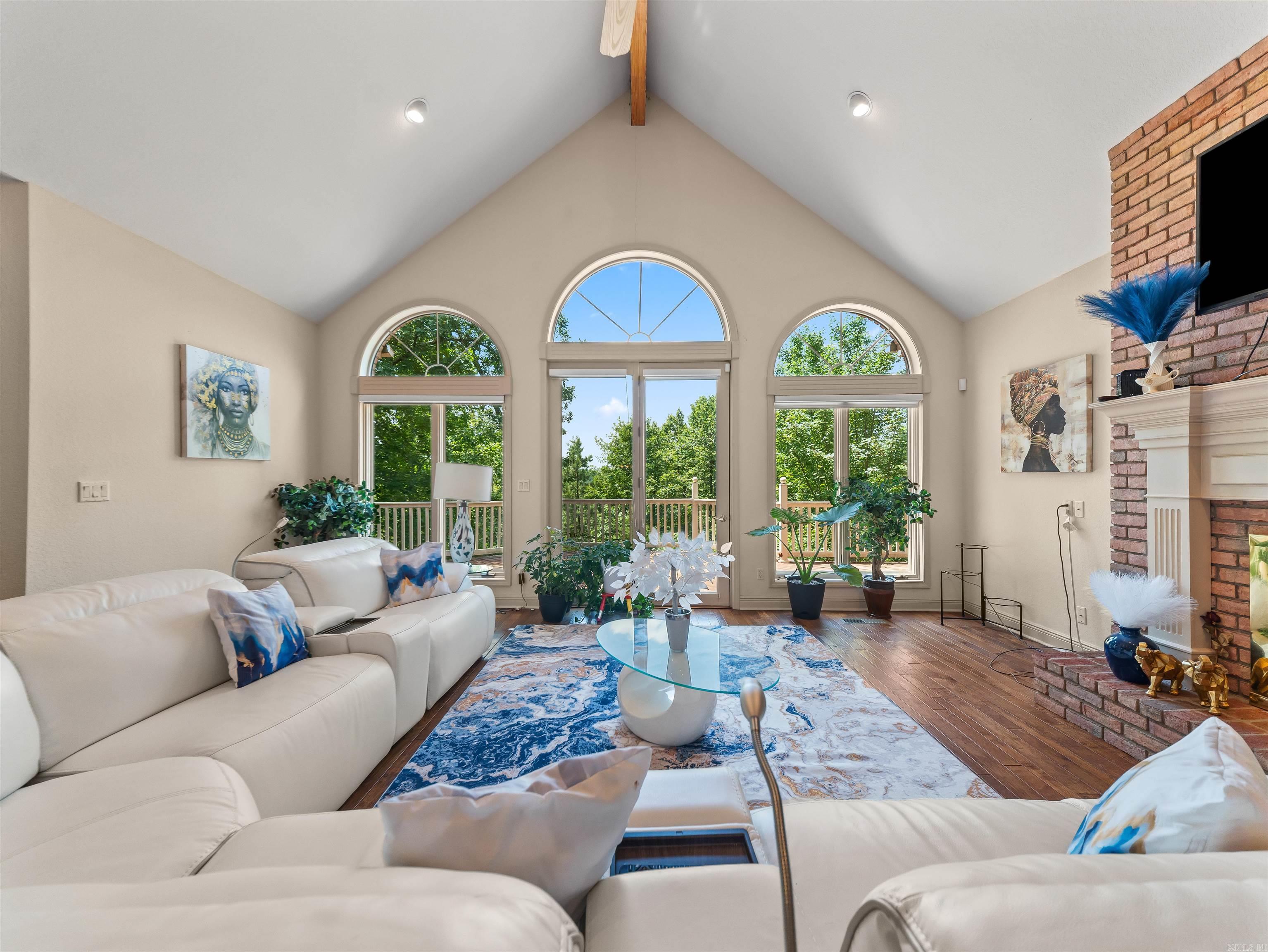 15 Lago Drive  Hot Springs Village, AR