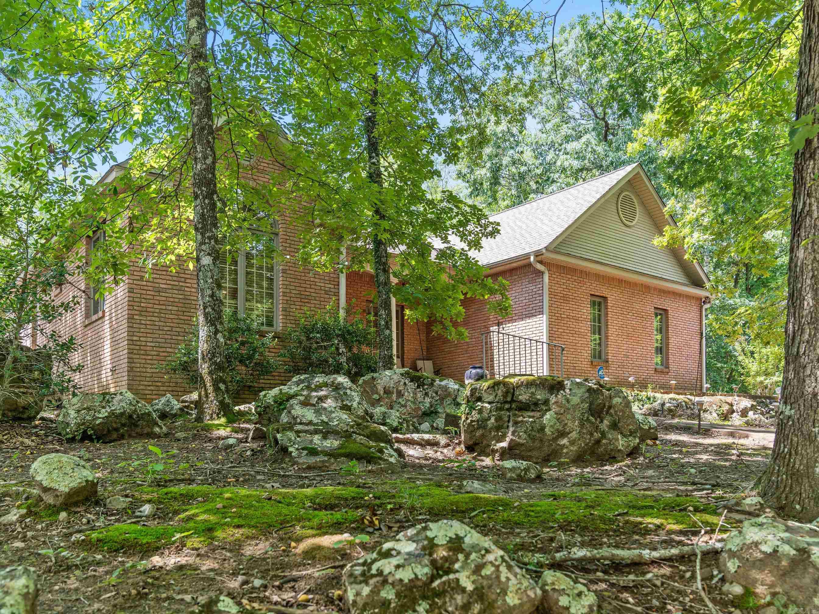 15 Lago Drive  Hot Springs Village, AR