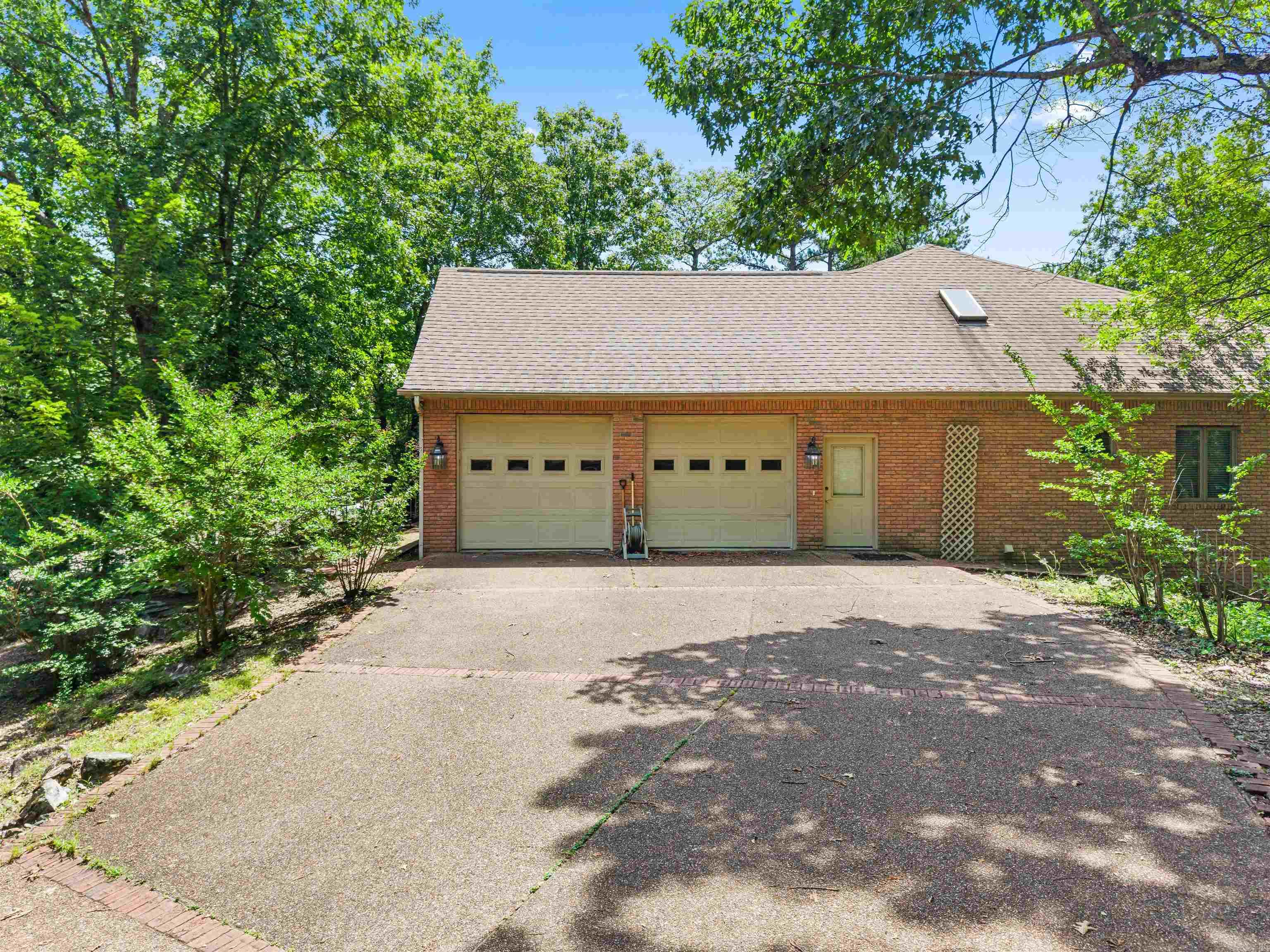 15 Lago Drive  Hot Springs Village, AR
