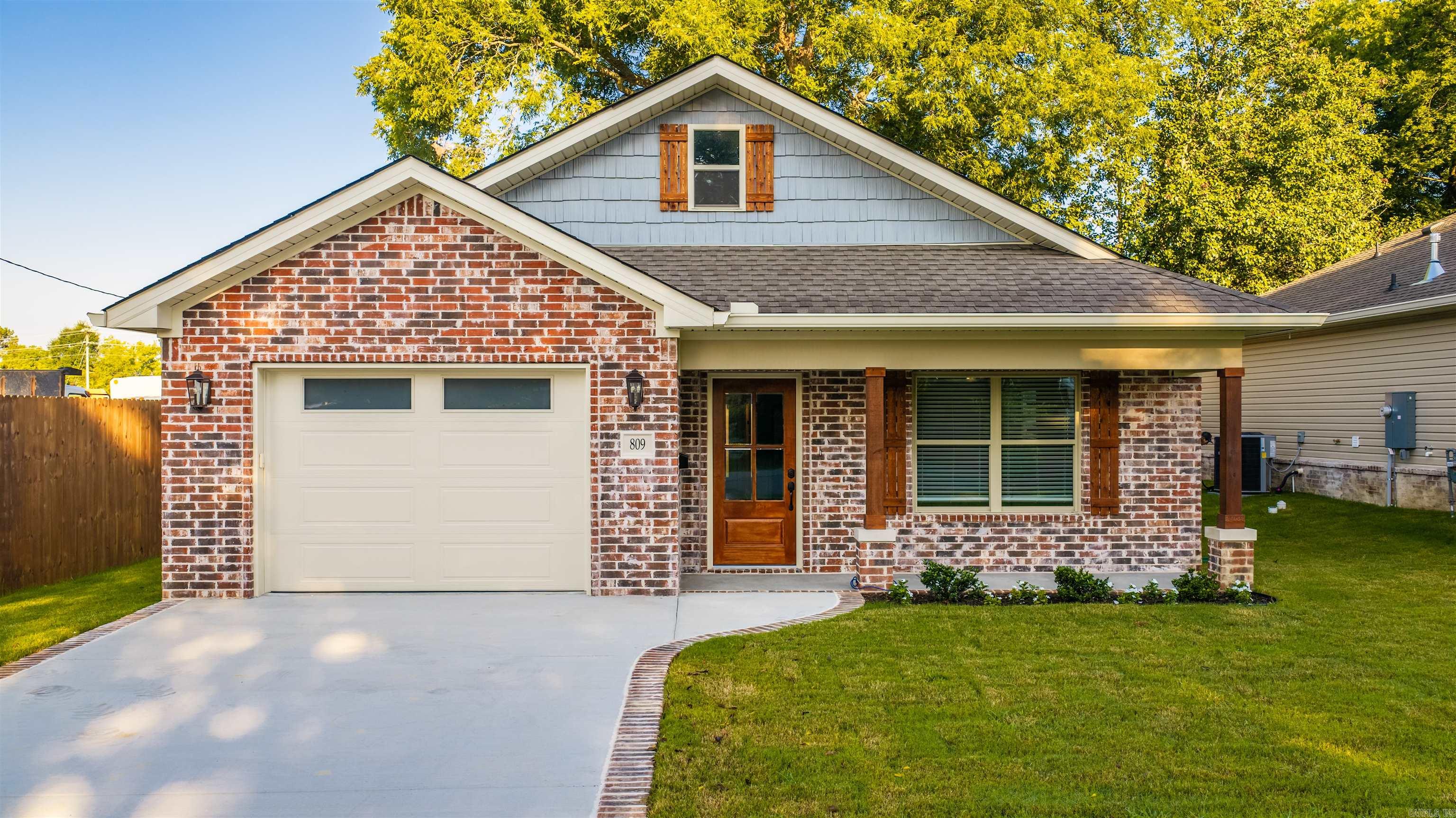 809 Pearl  Benton, AR