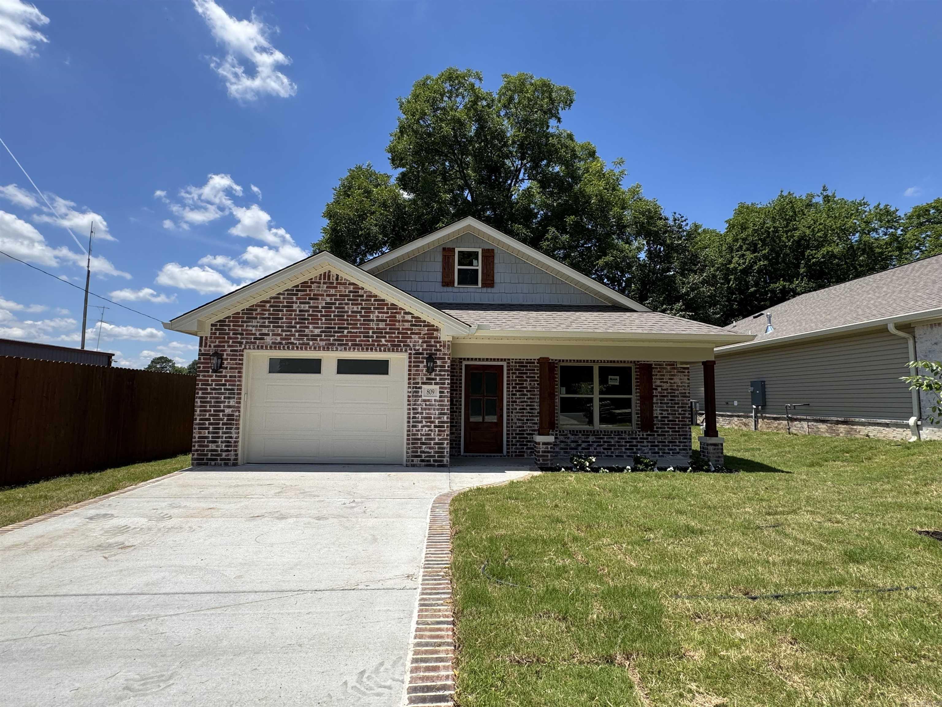 809 Pearl  Benton, AR