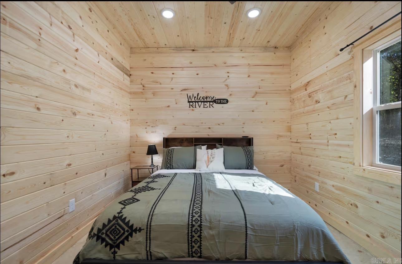 895 Pinterest Road  Hardy, AR