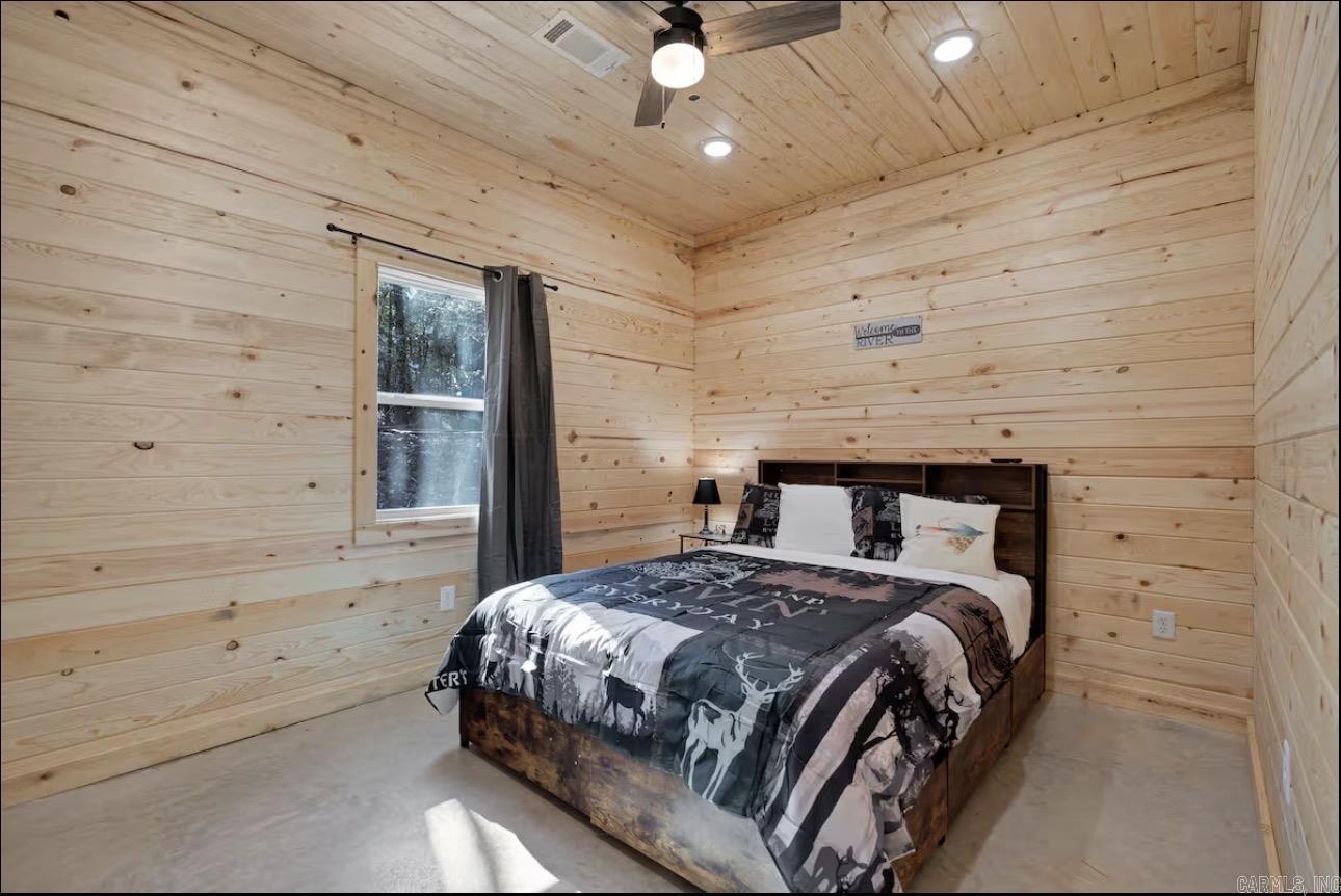 895 Pinterest Road  Hardy, AR