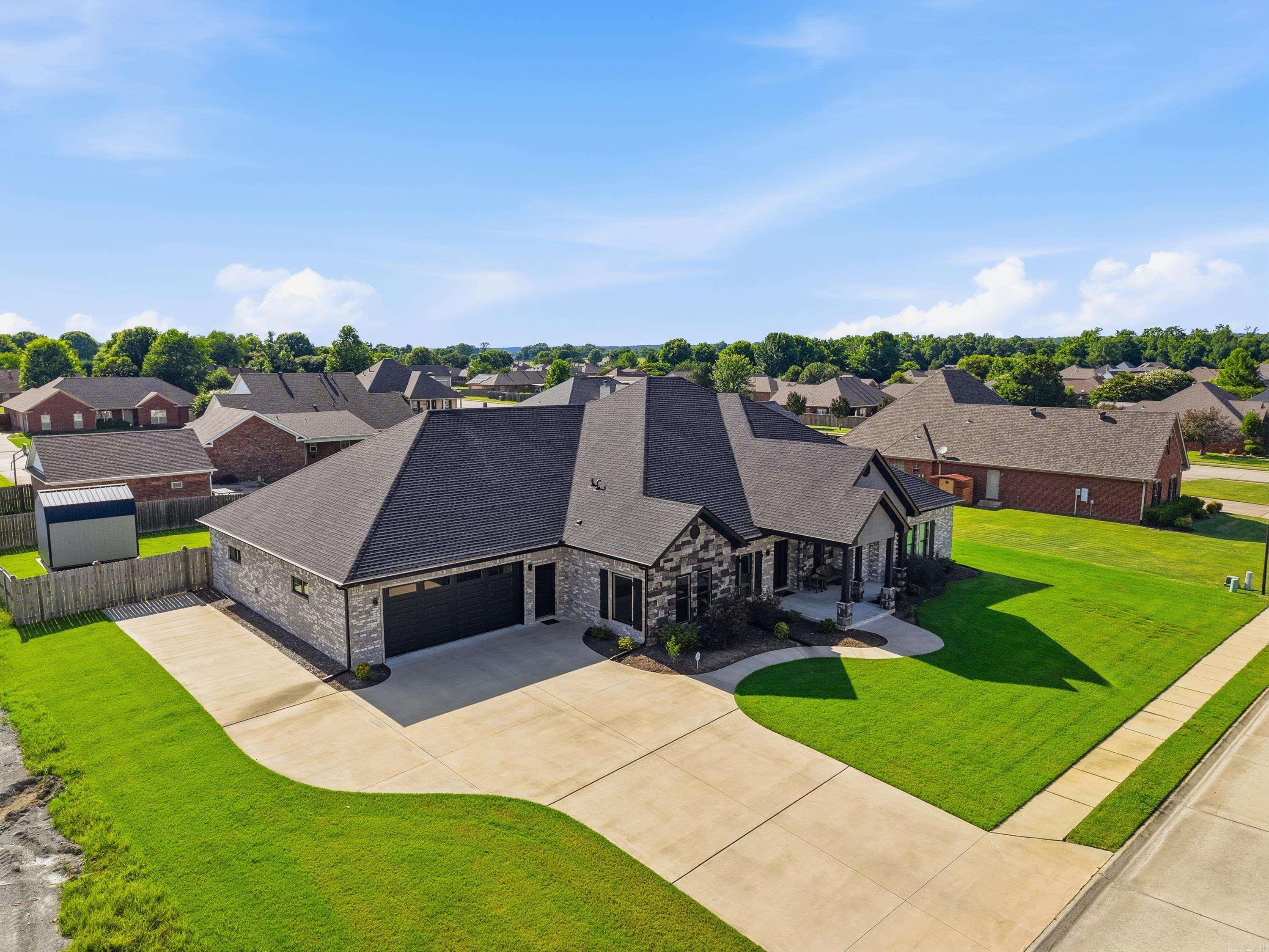 29 Kalli  Vilonia, AR