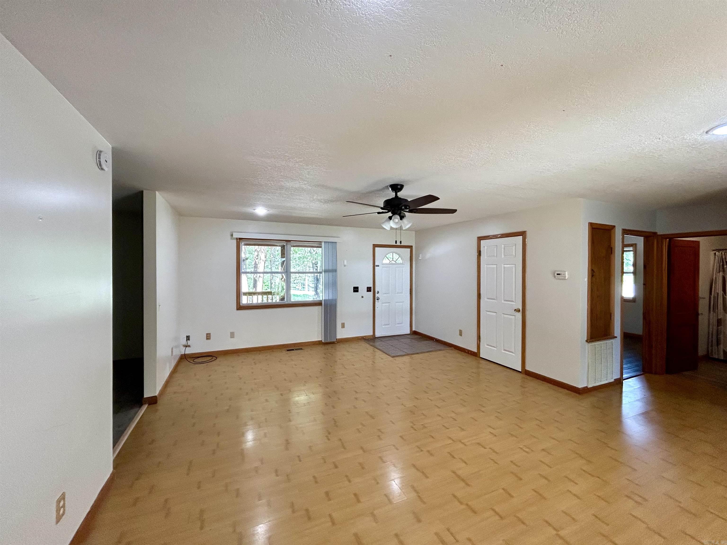 163 Love Rd  Mountain View, AR