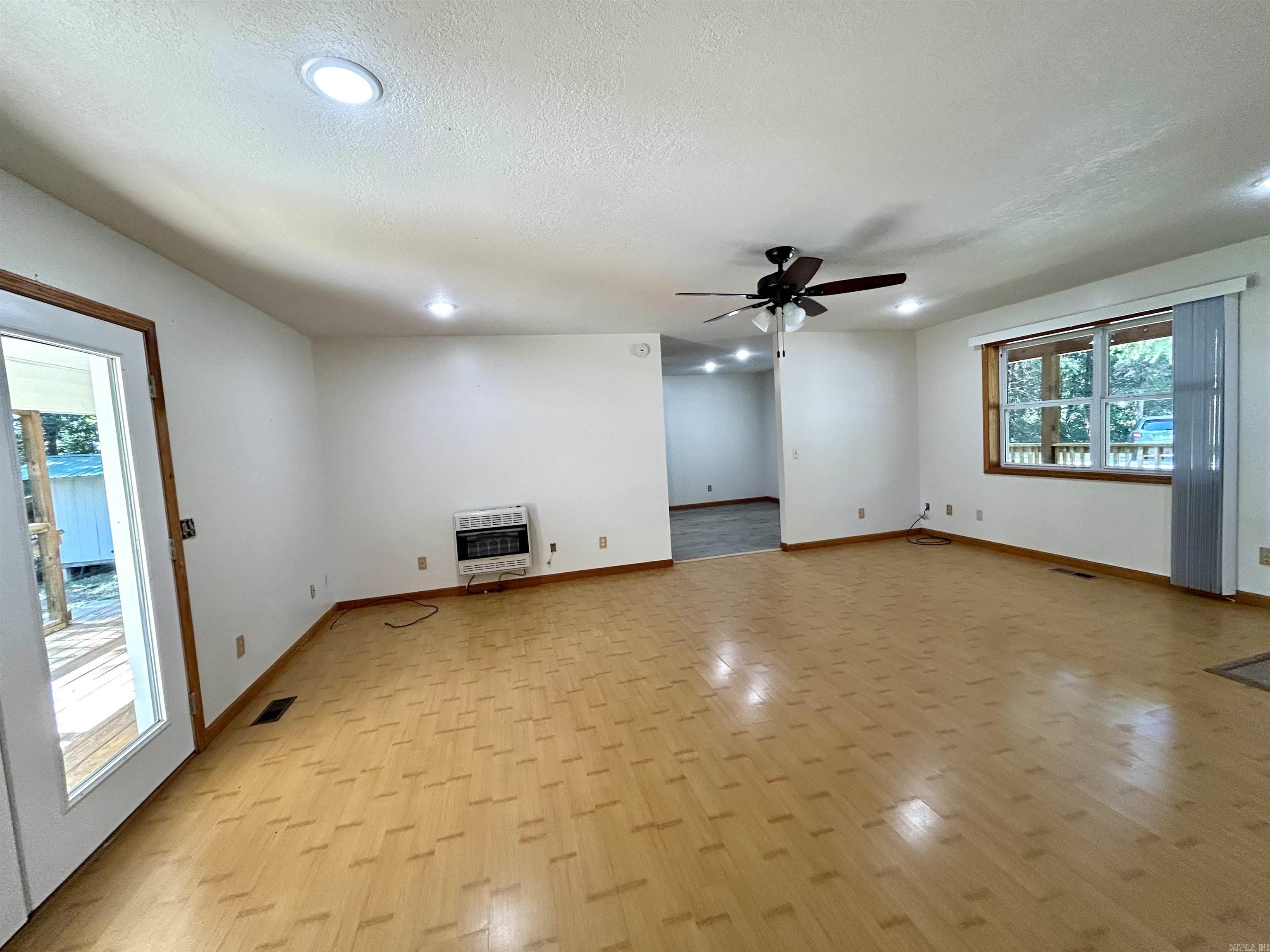 163 Love Rd  Mountain View, AR