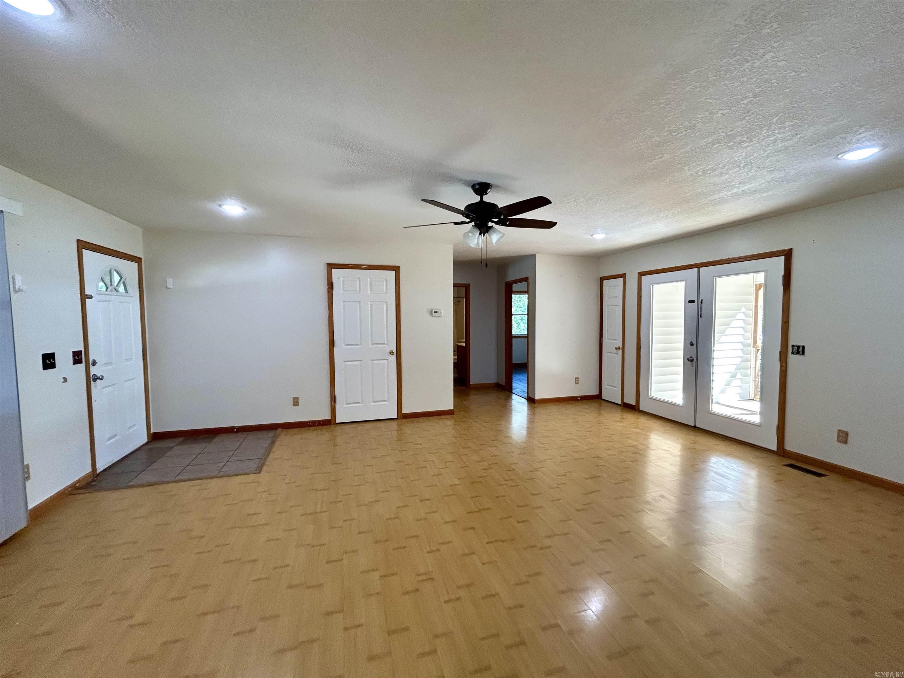 163 Love Rd  Mountain View, AR