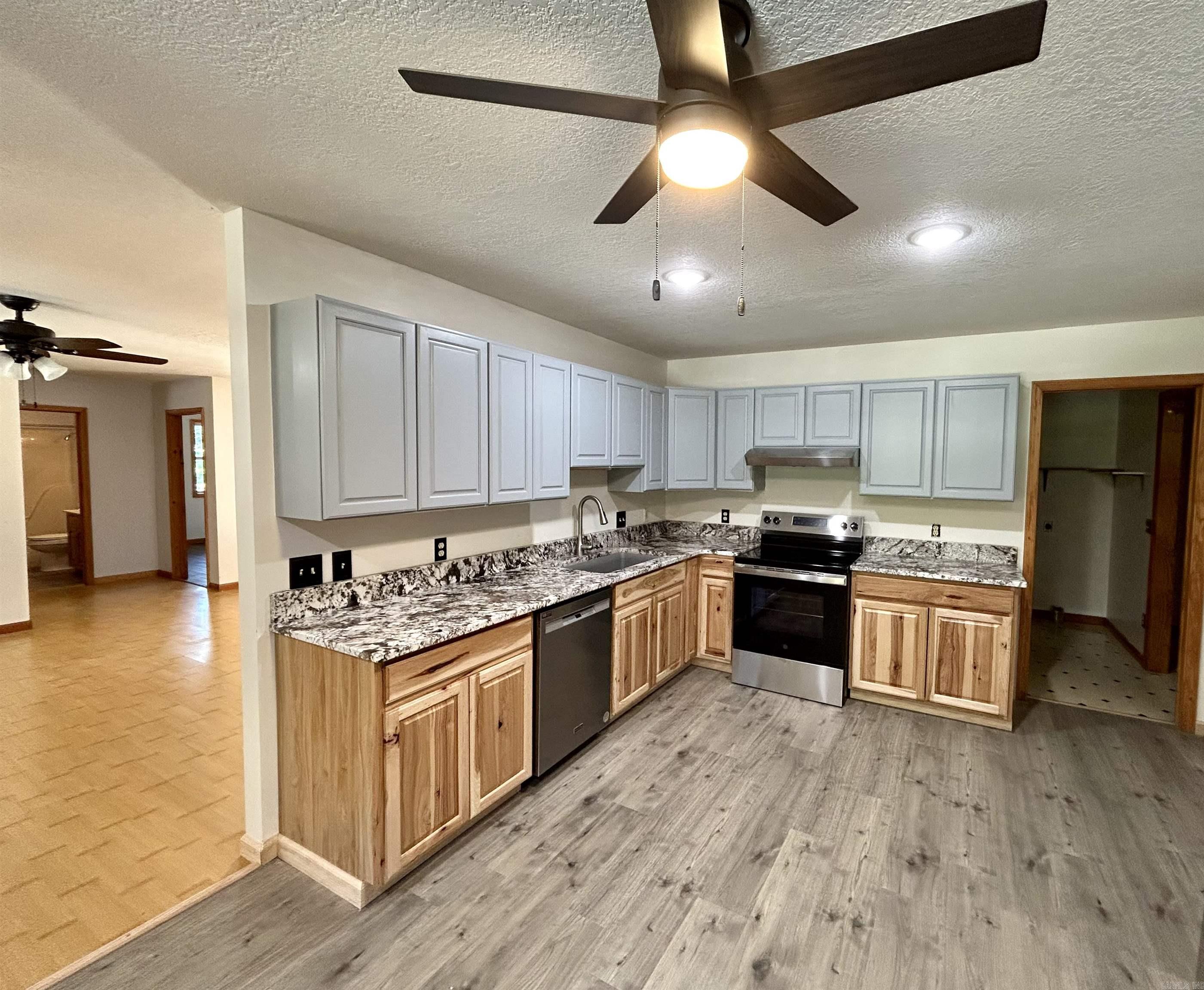 163 Love Rd  Mountain View, AR