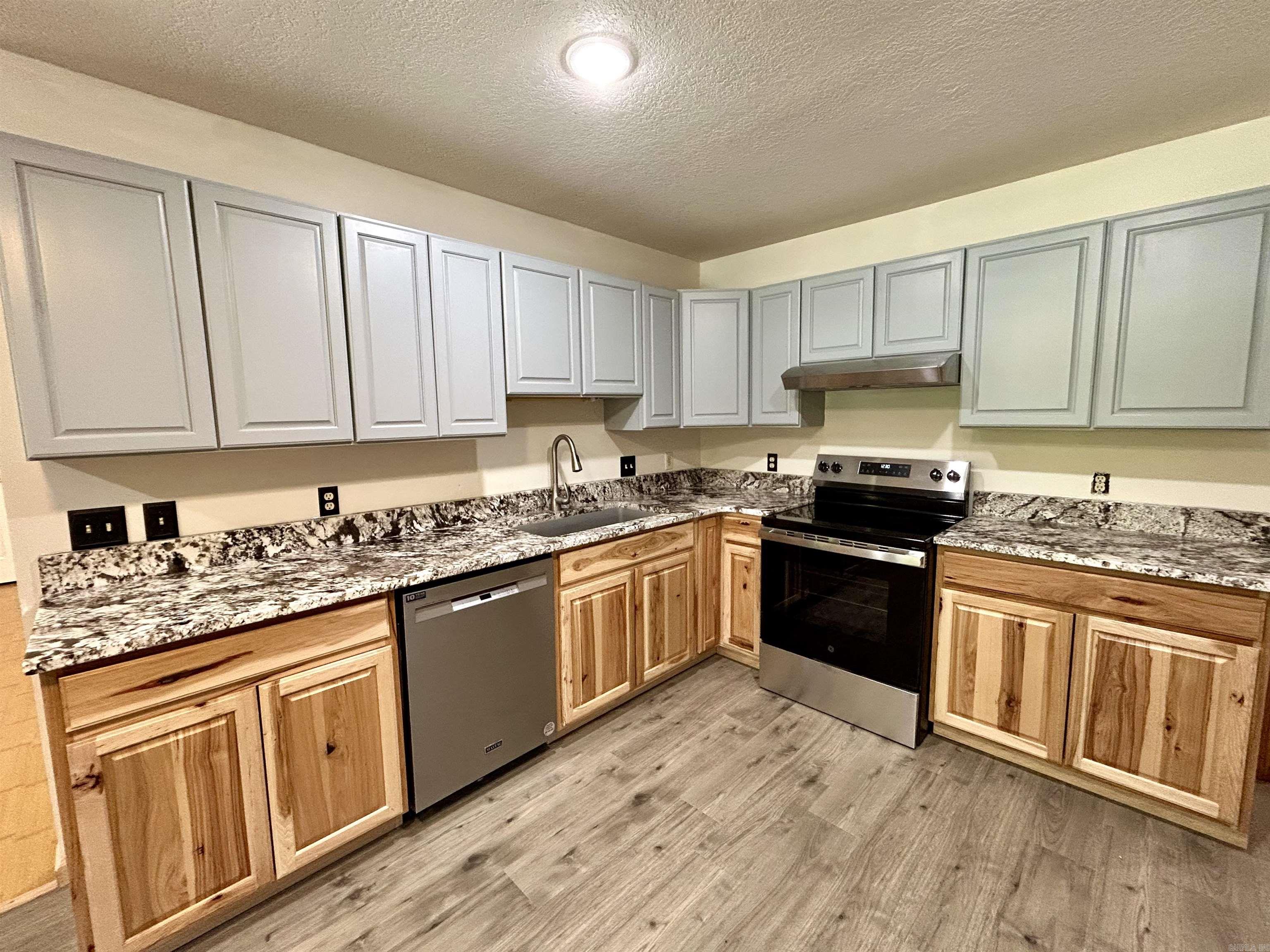 163 Love Rd  Mountain View, AR