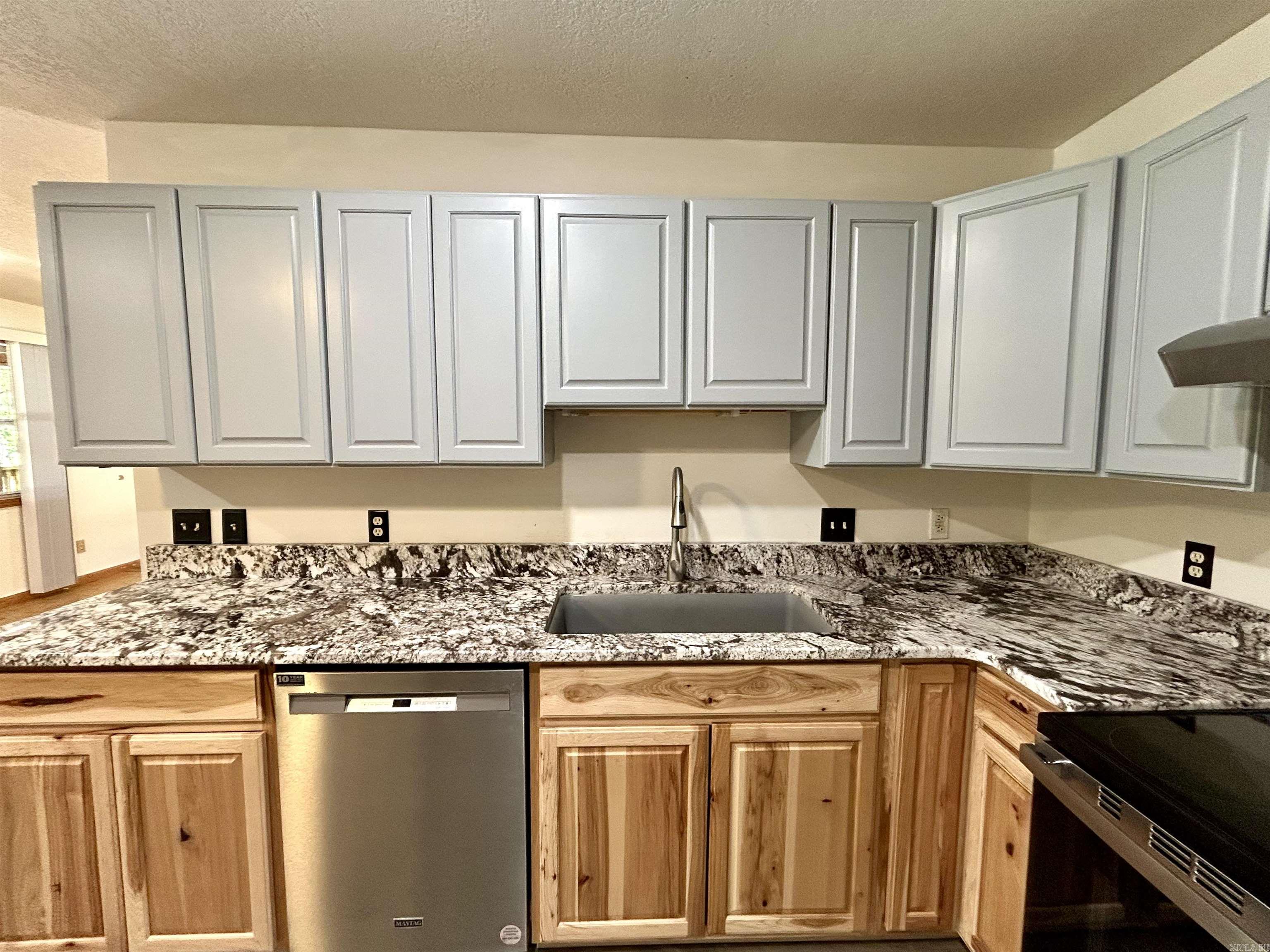 163 Love Rd  Mountain View, AR