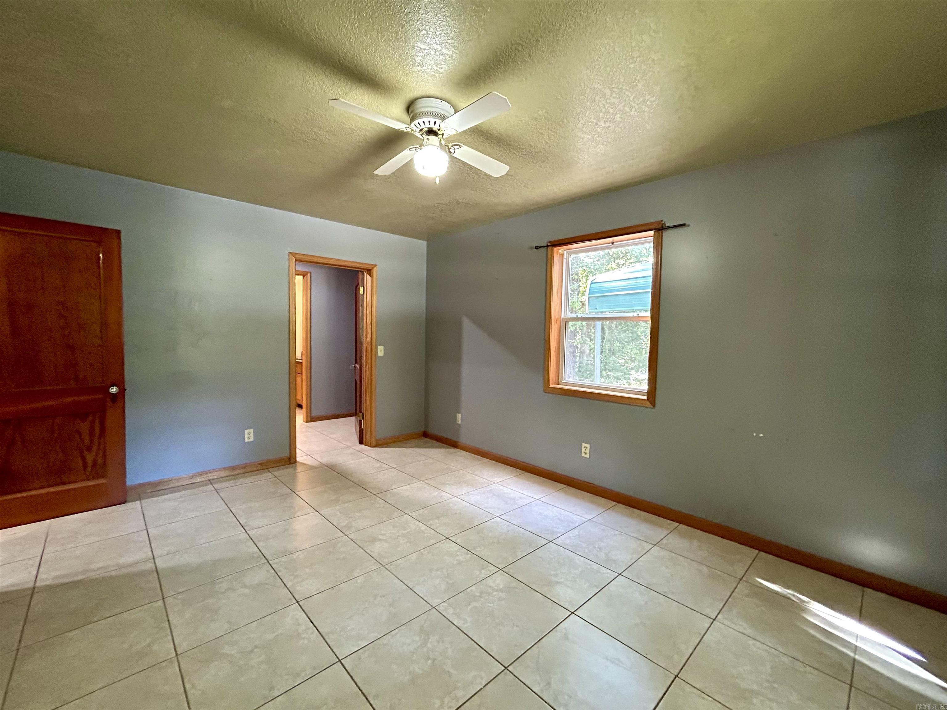 163 Love Rd  Mountain View, AR