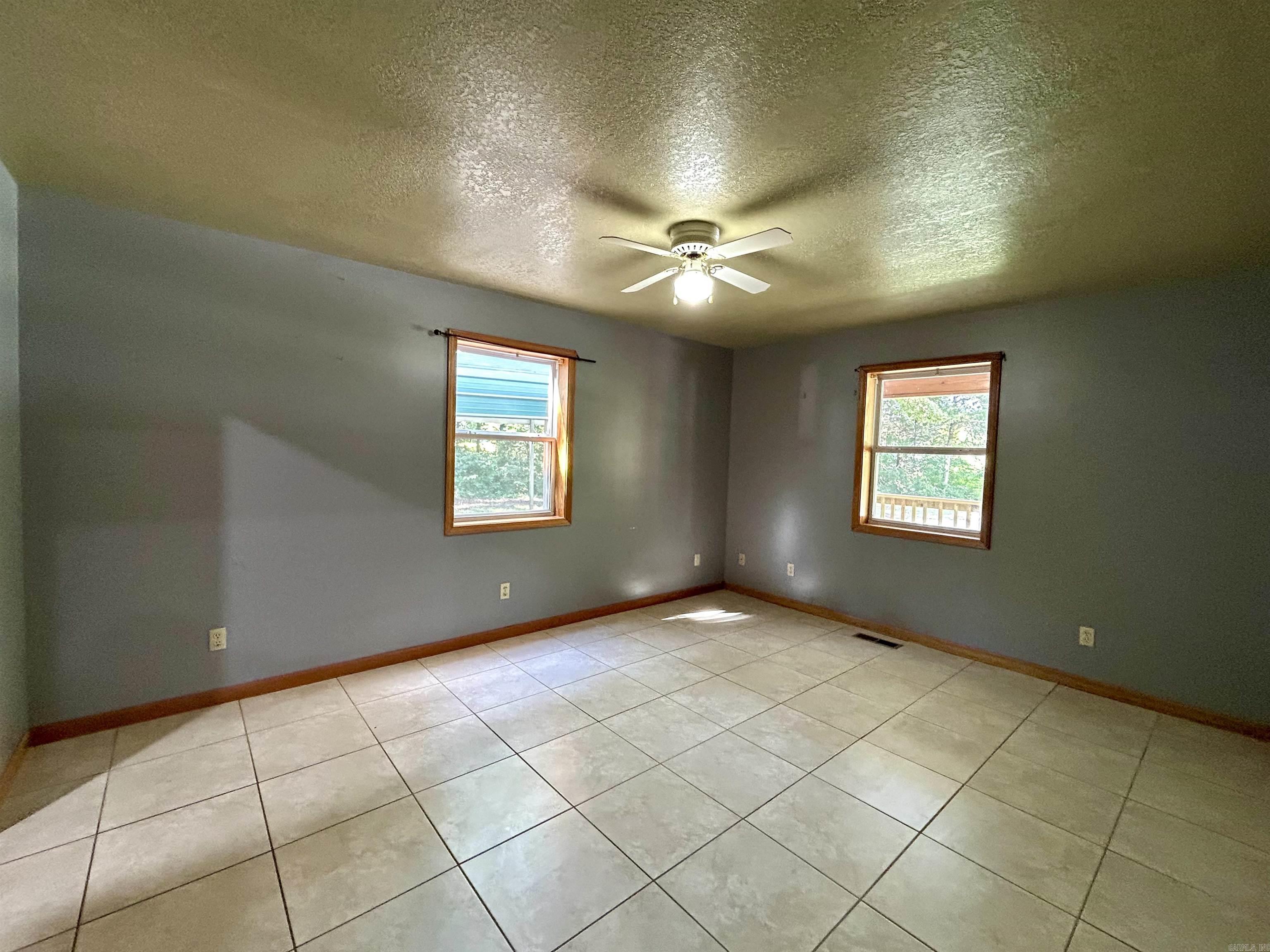 163 Love Rd  Mountain View, AR