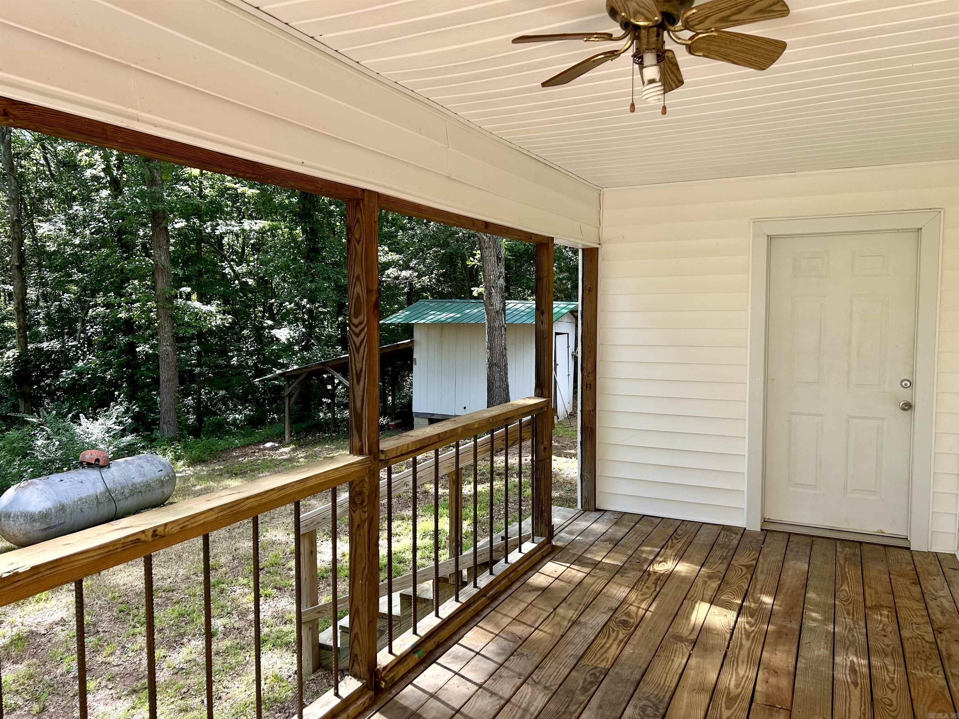 163 Love Rd  Mountain View, AR