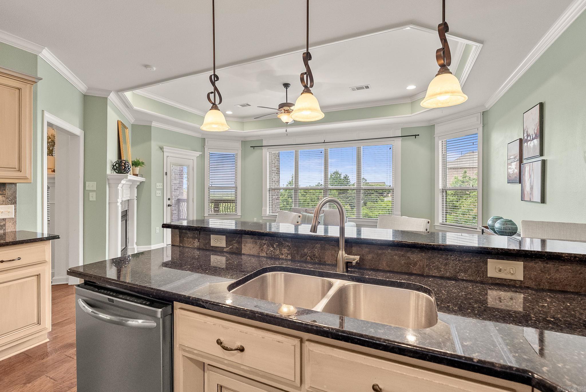 124 Crestview  Maumelle, AR