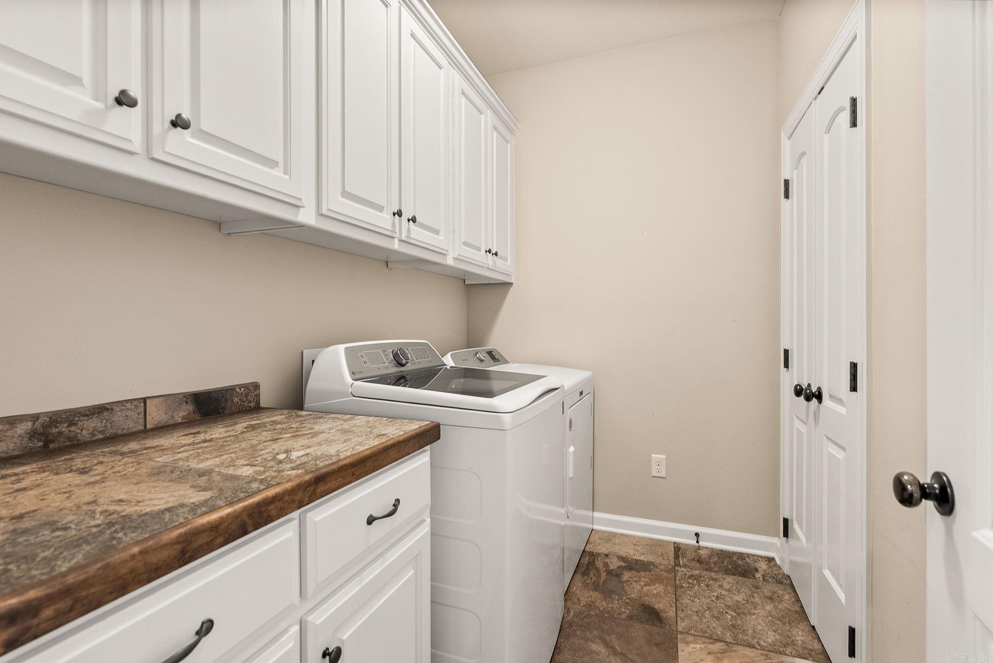 124 Crestview  Maumelle, AR