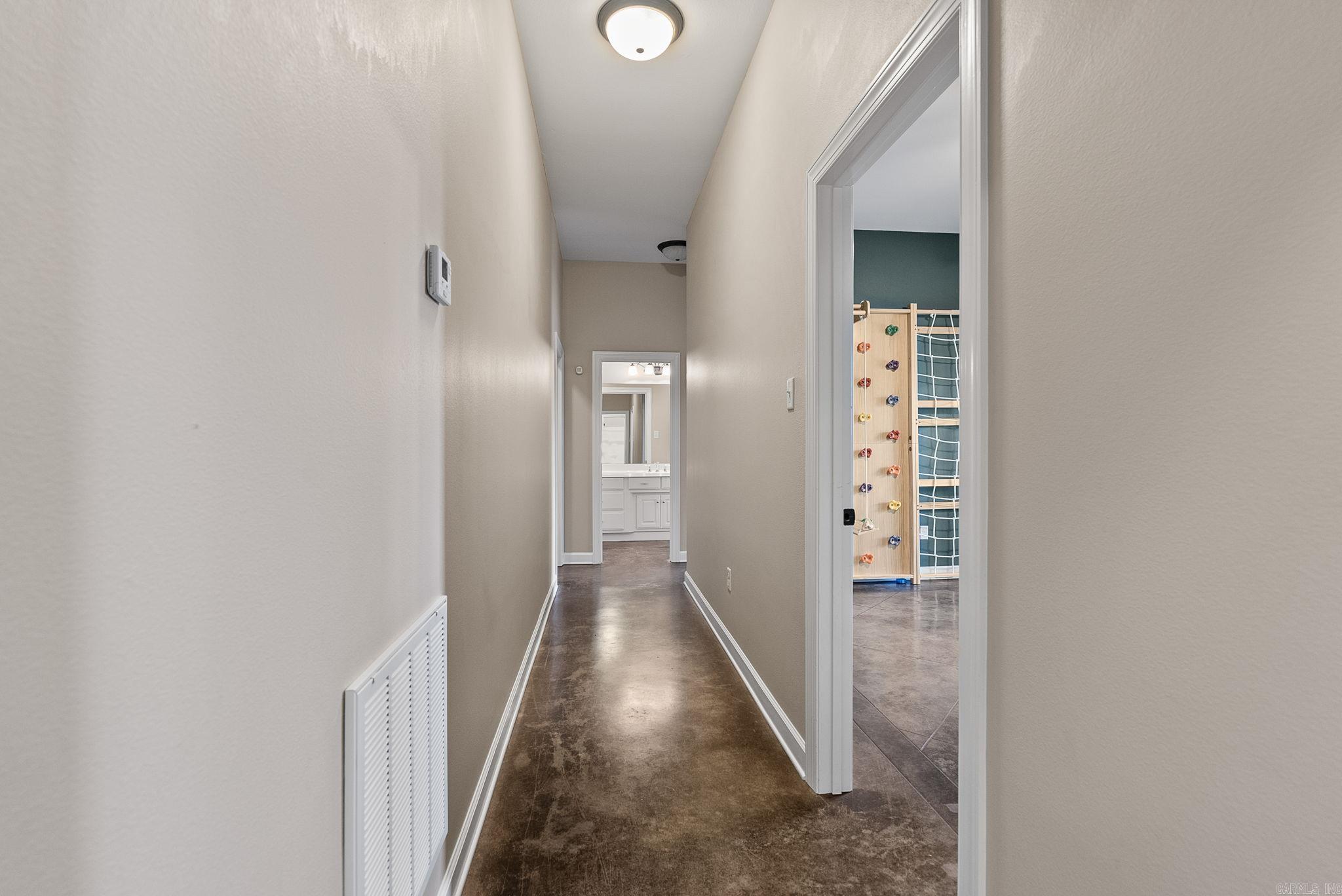 124 Crestview  Maumelle, AR