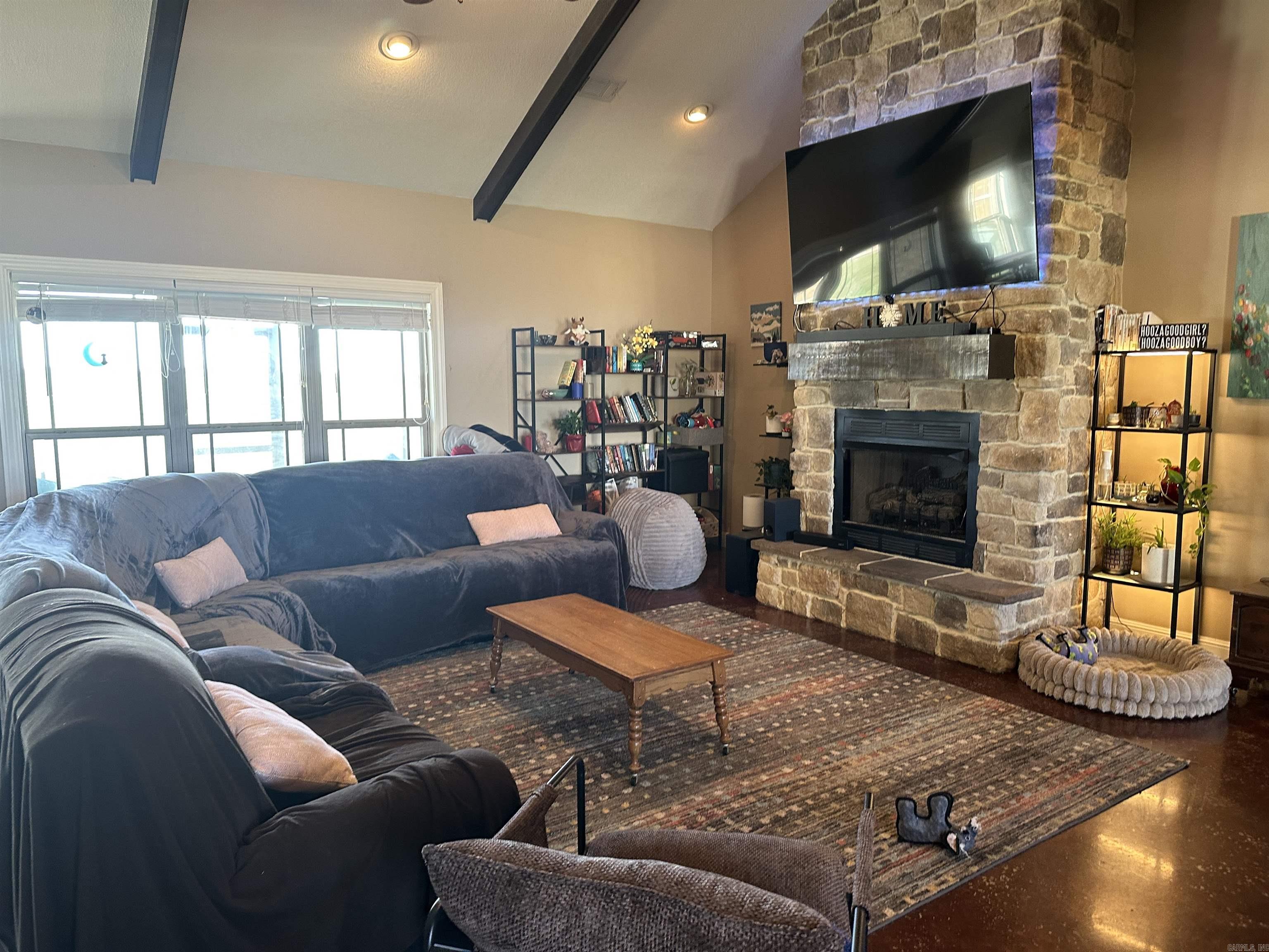 422 W State  Caraway, AR