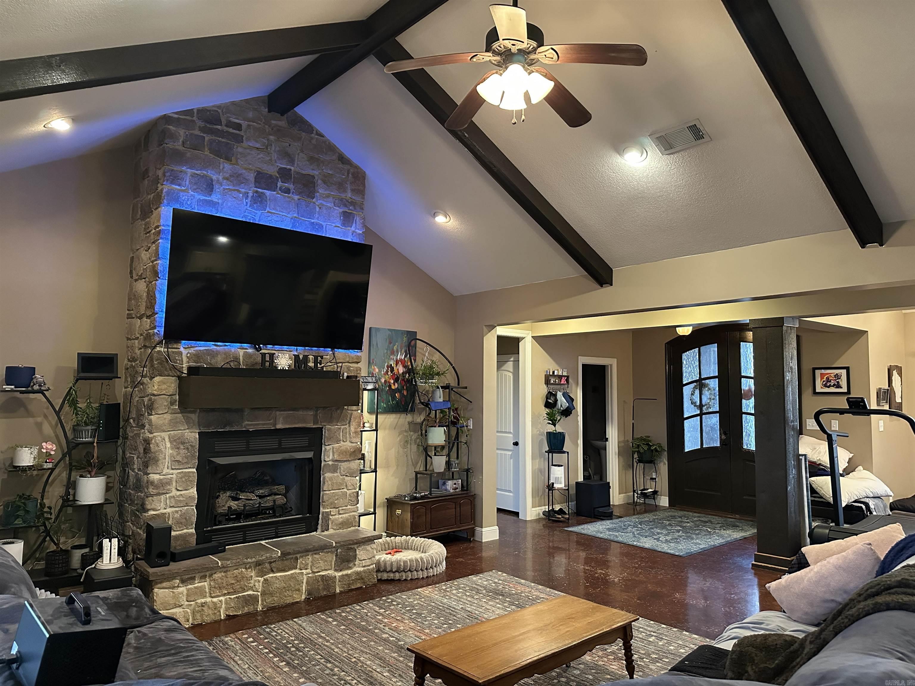 422 W State  Caraway, AR