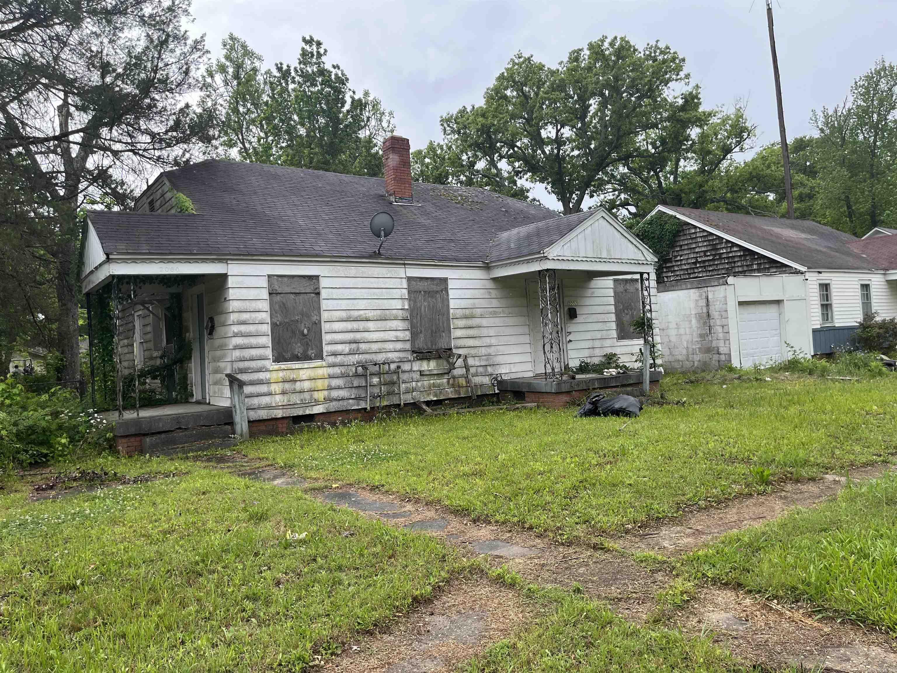 2000-2002 W 30th  Pine Bluff, AR