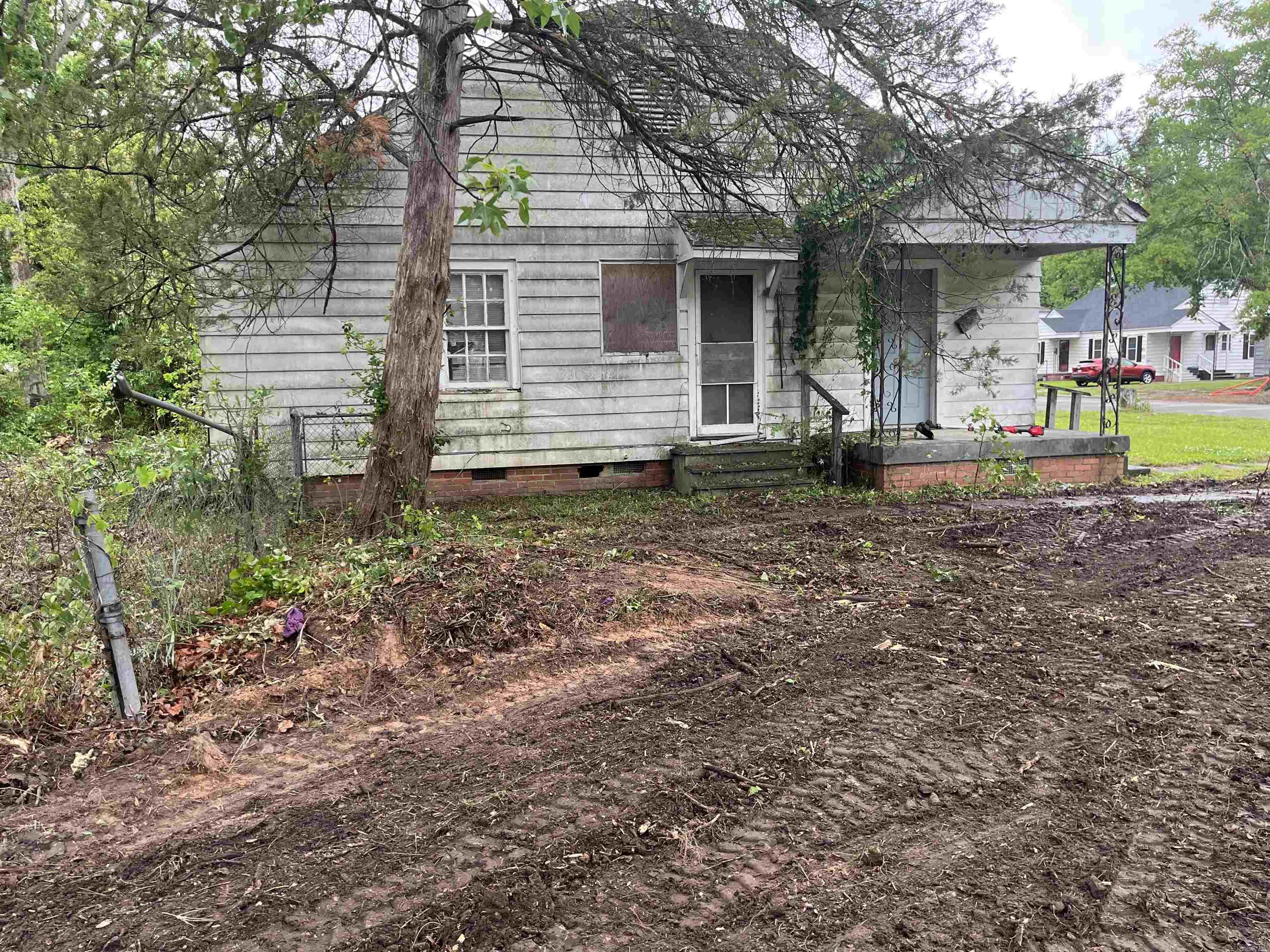 2000-2002 W 30th  Pine Bluff, AR