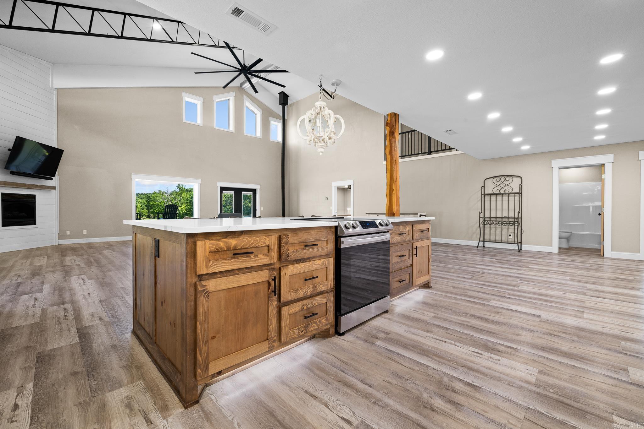 13136 N Cedar Grove  Lead Hill, AR