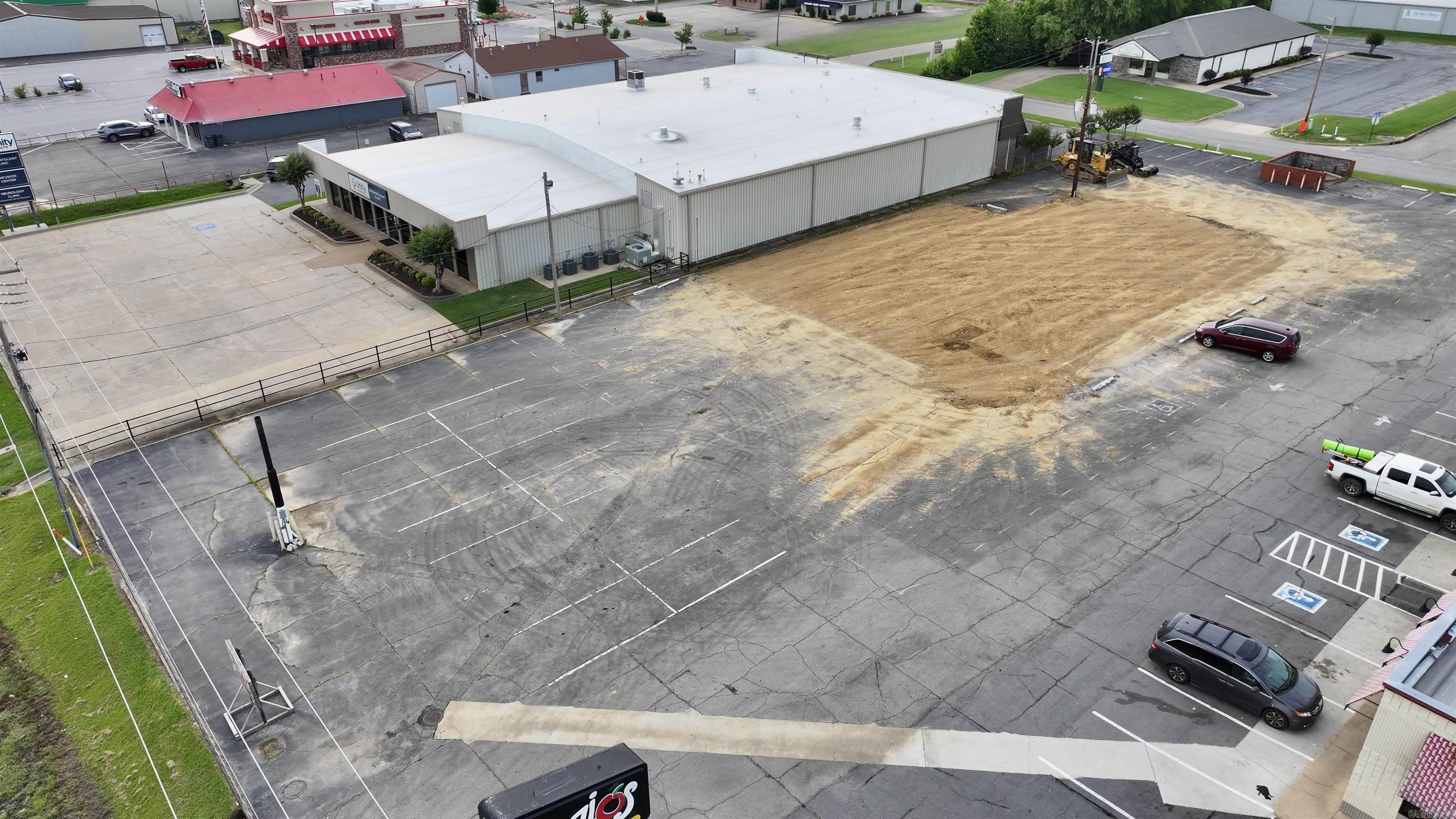 3000 E Race  Searcy, AR