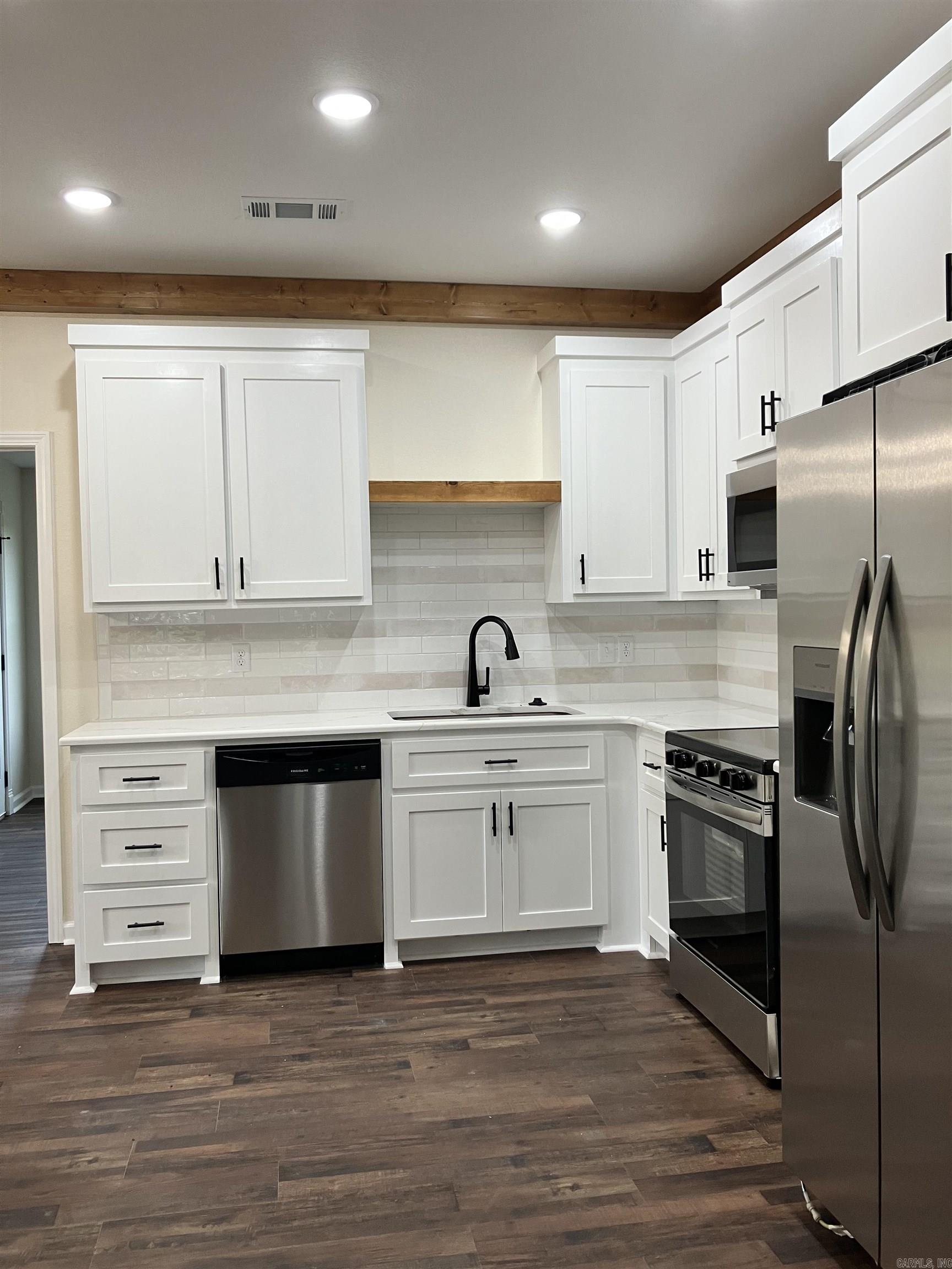 109 E florida Street Beebe, AR 72012