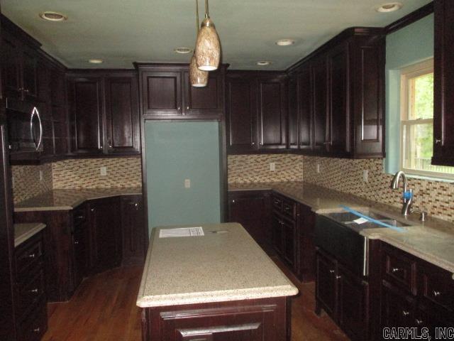48 Plantation Acres Dr  Little Rock, AR