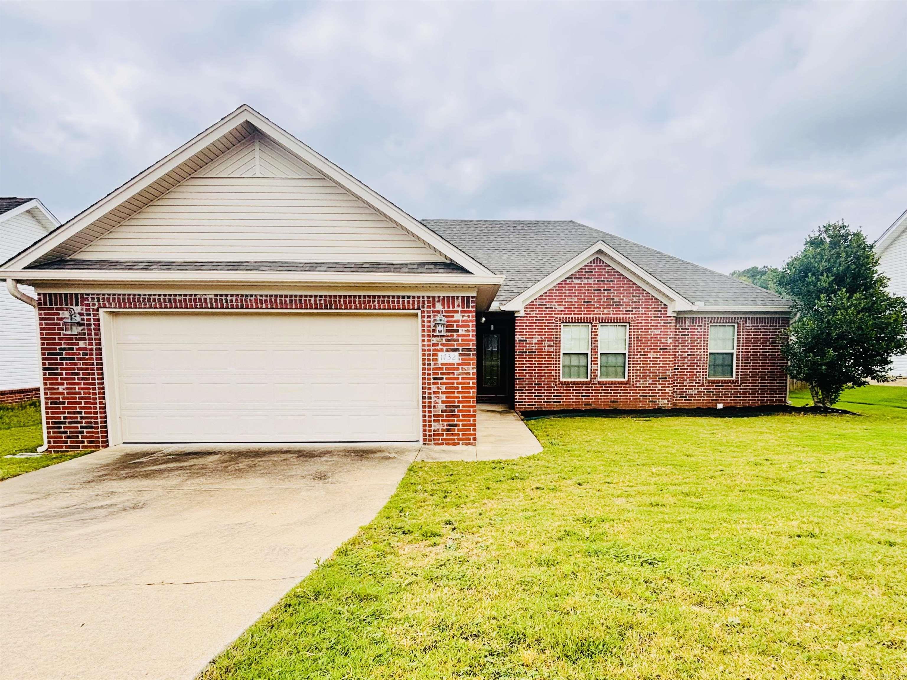 1732 White Oak  Benton, AR