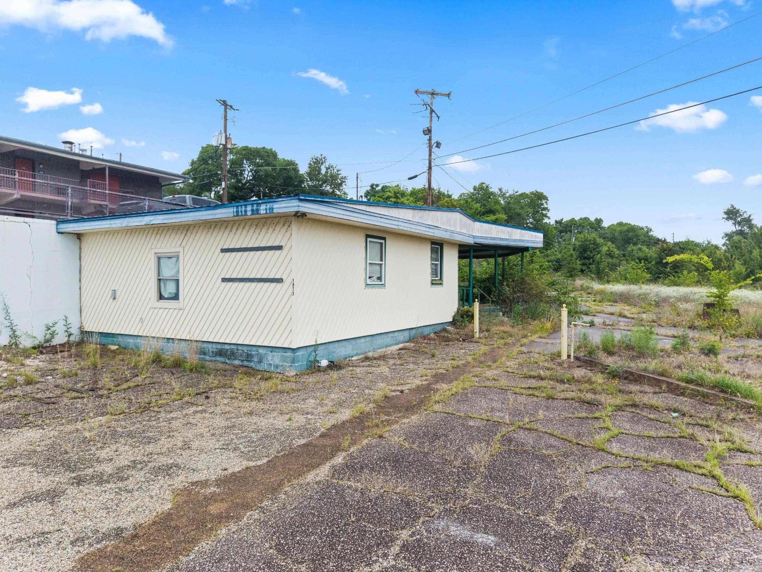1873 E Grand 1875 E Grand Hot Springs, AR