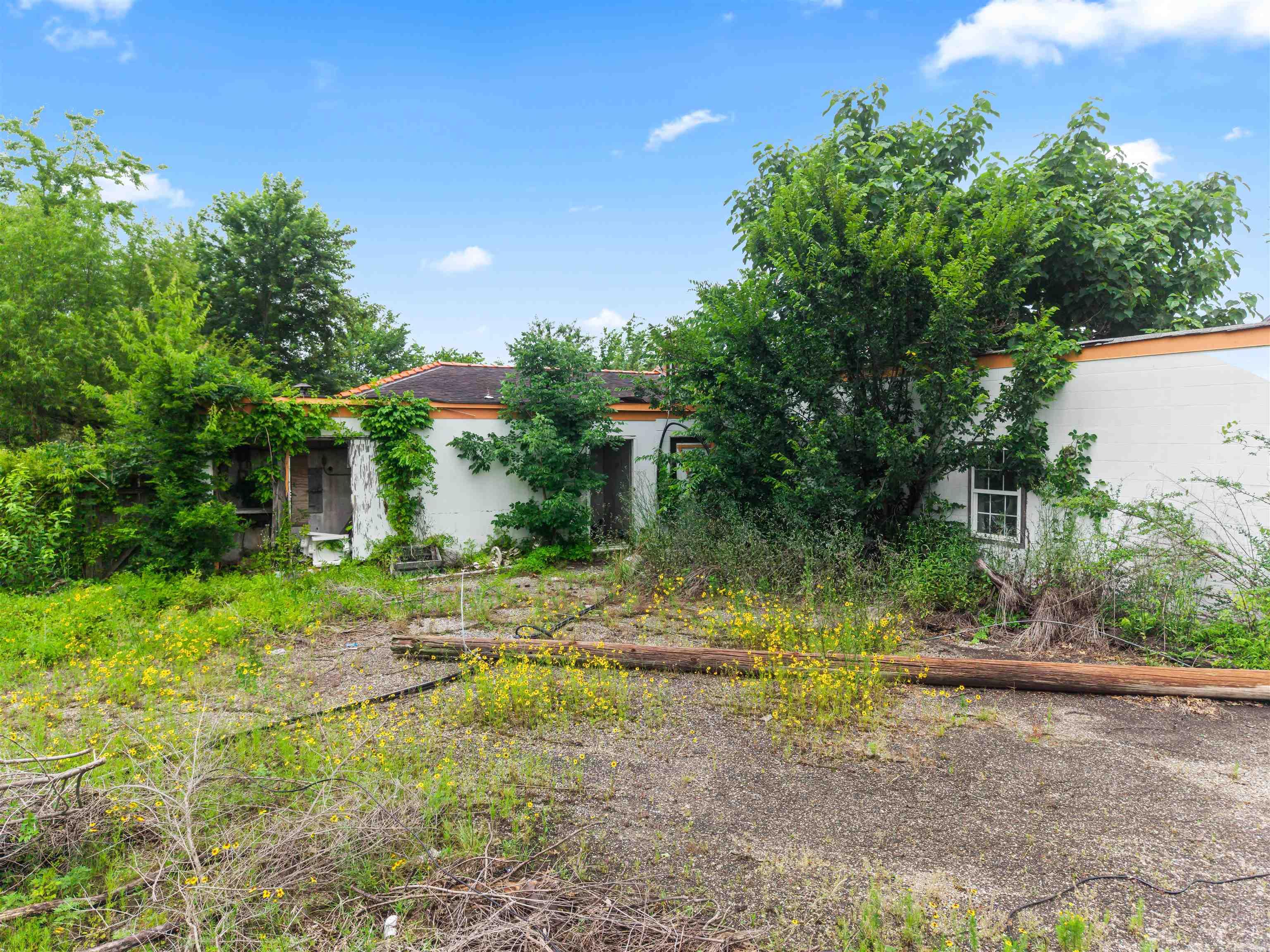 1873 E Grand 1875 E Grand Hot Springs, AR
