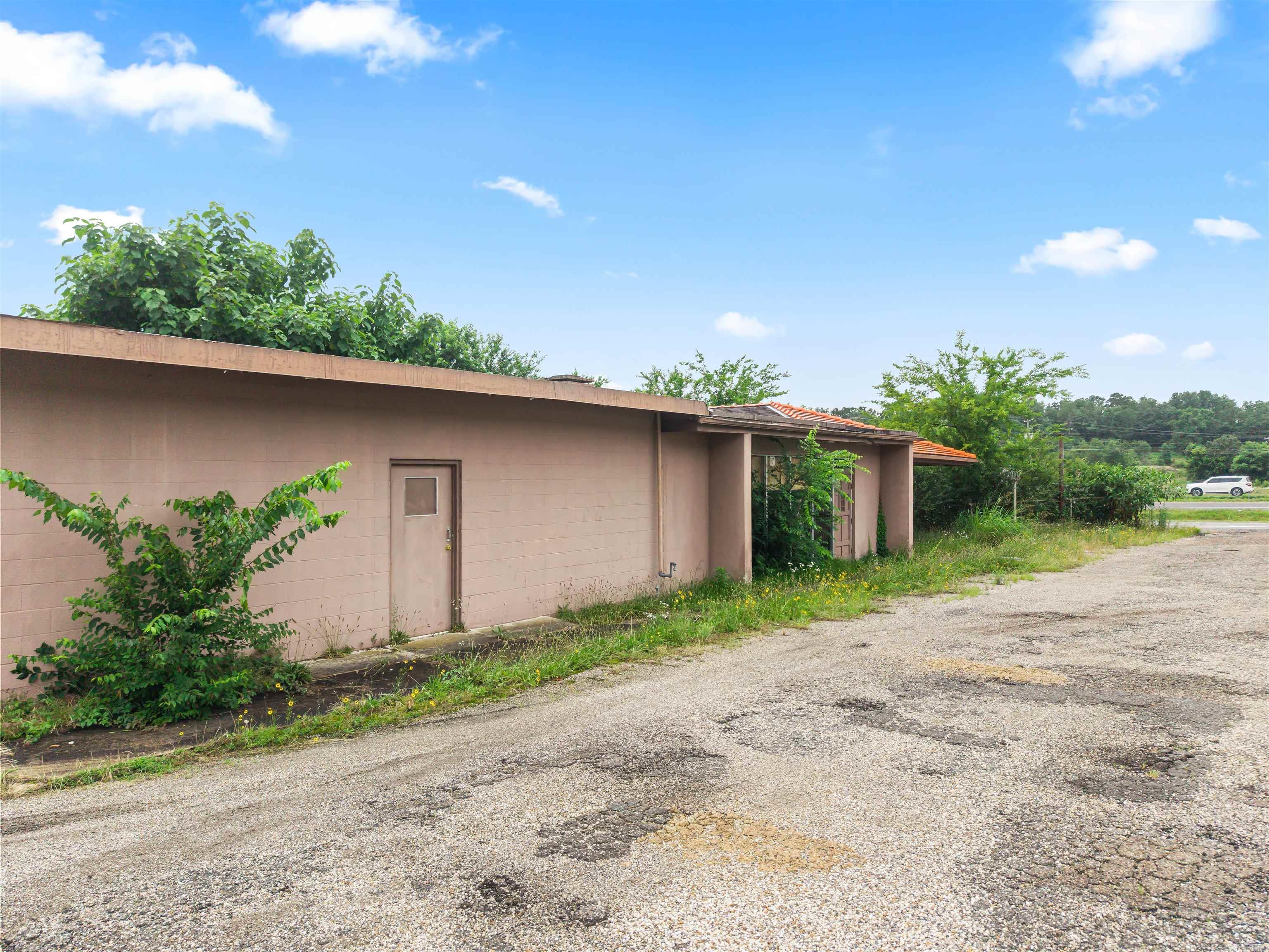 1873 E Grand 1875 E Grand Hot Springs, AR