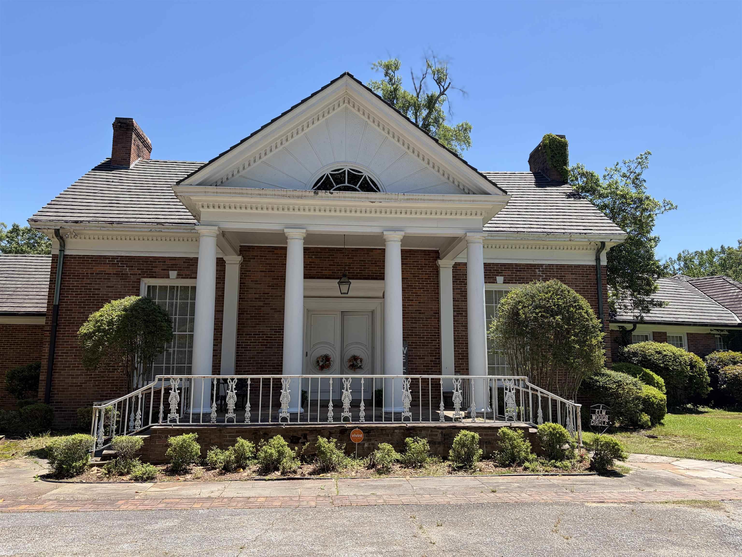 1 Elmwood Circle