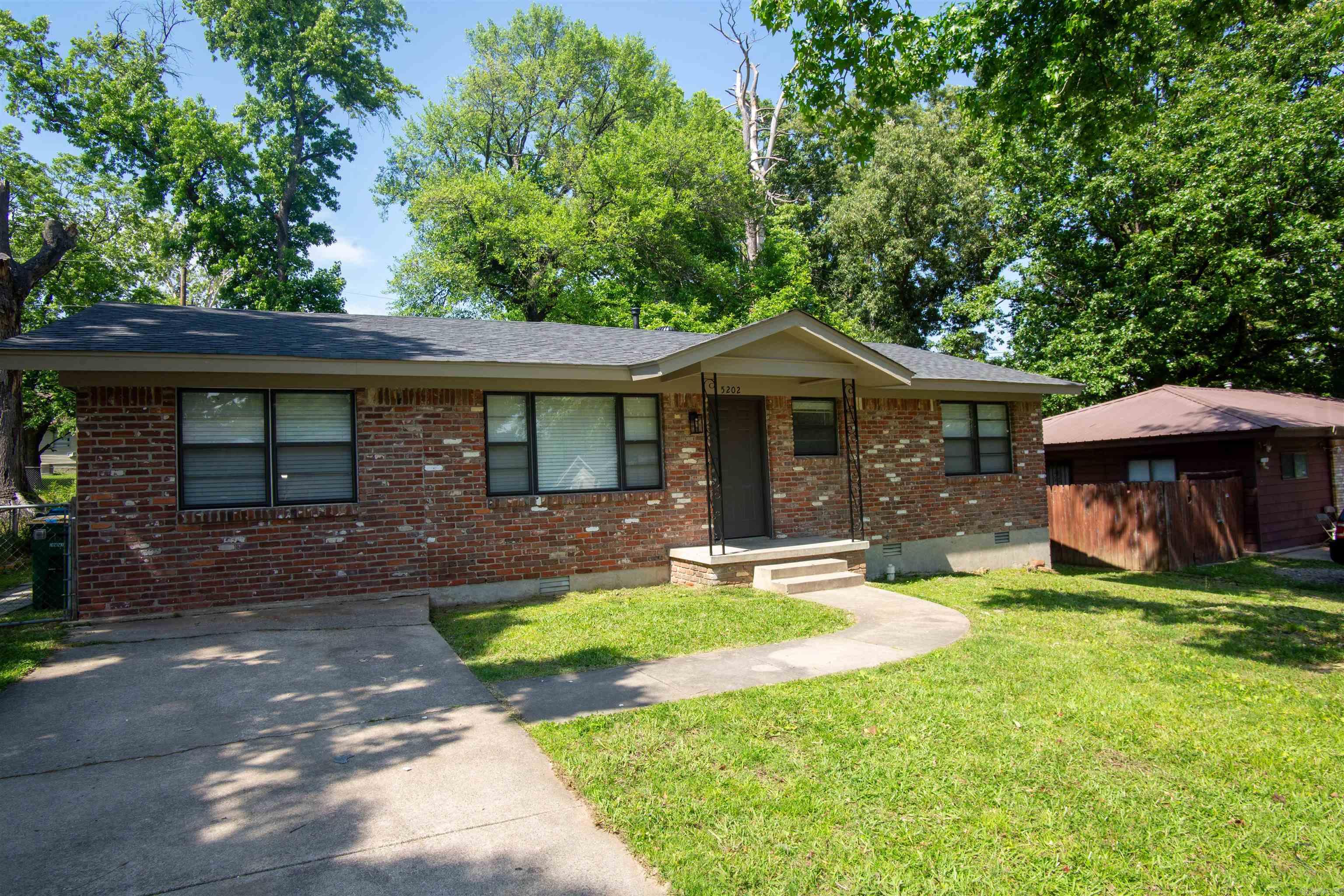 5202 S Wakefield  Little Rock, AR