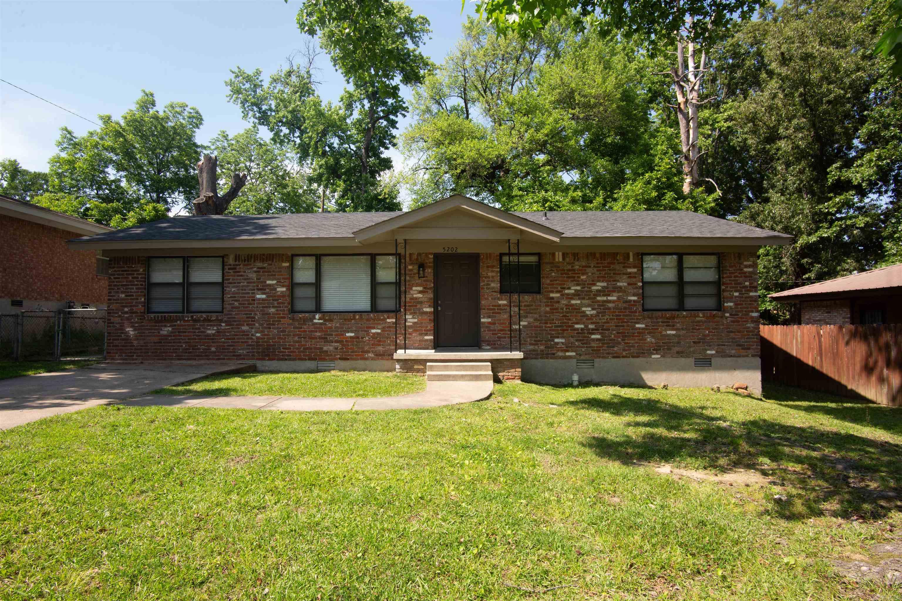 5202 S Wakefield  Little Rock, AR
