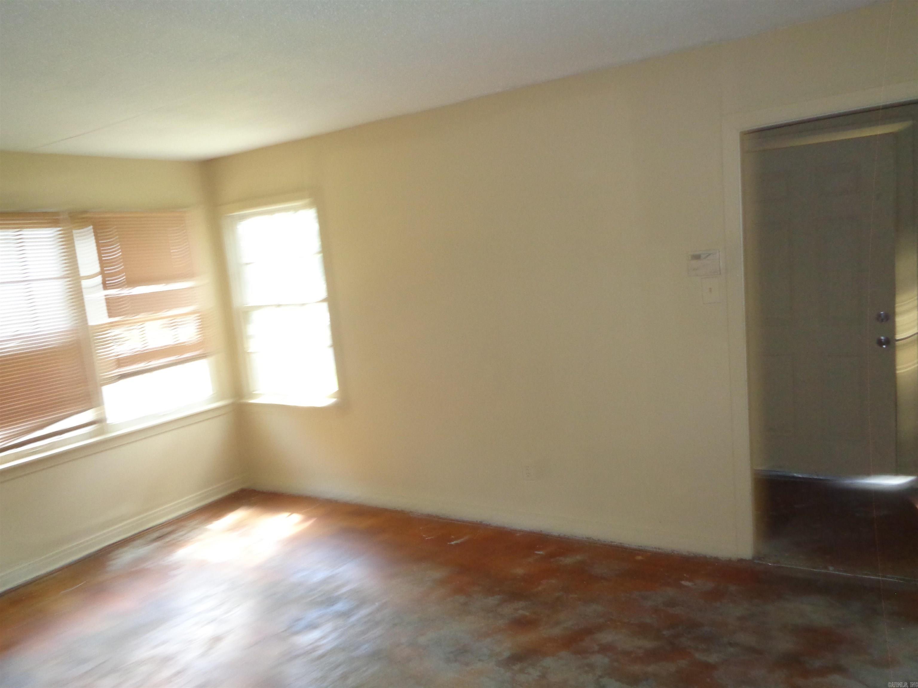 2615 S Summit  Little Rock, AR