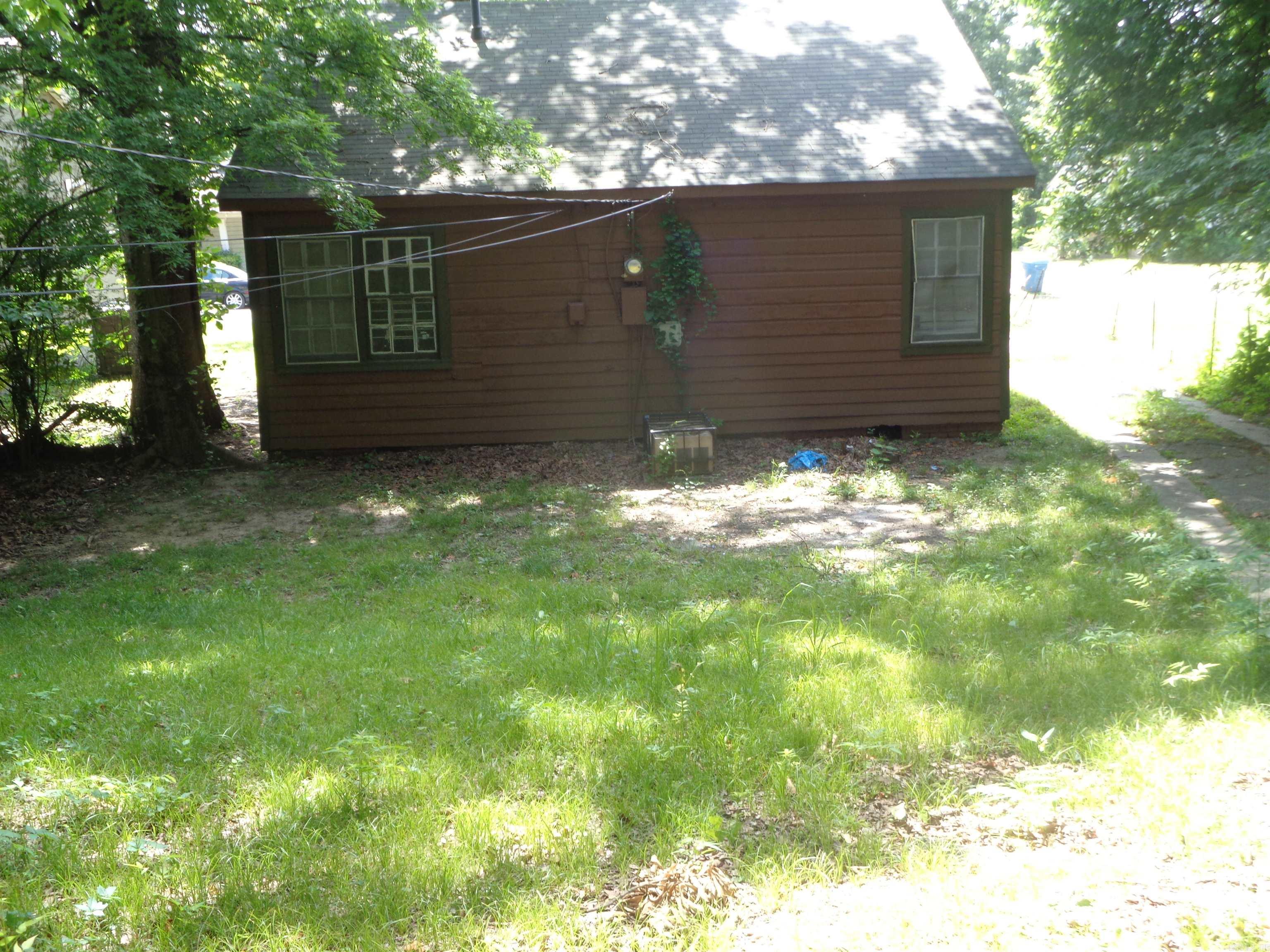 2615 S Summit  Little Rock, AR