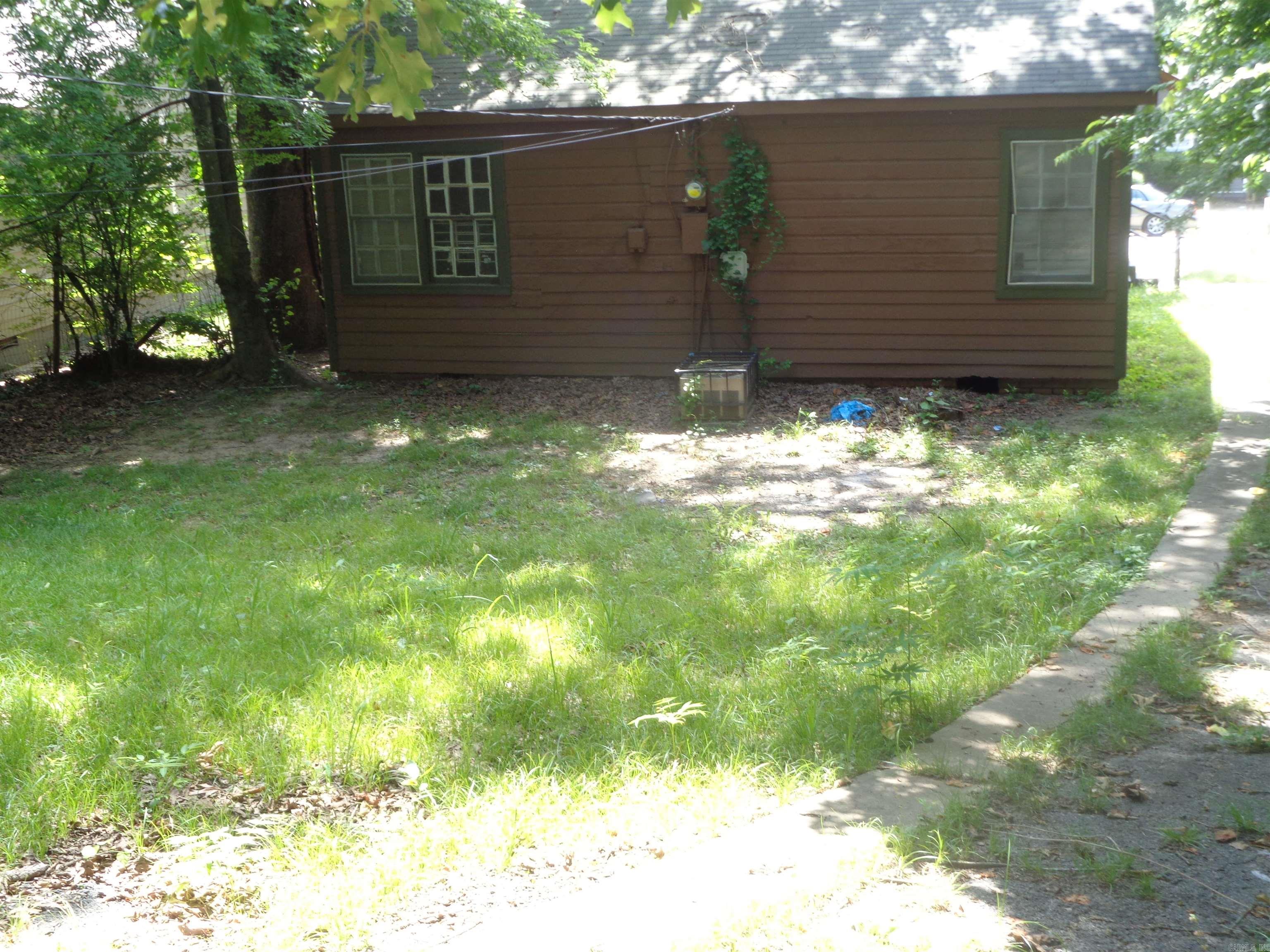 2615 S Summit  Little Rock, AR